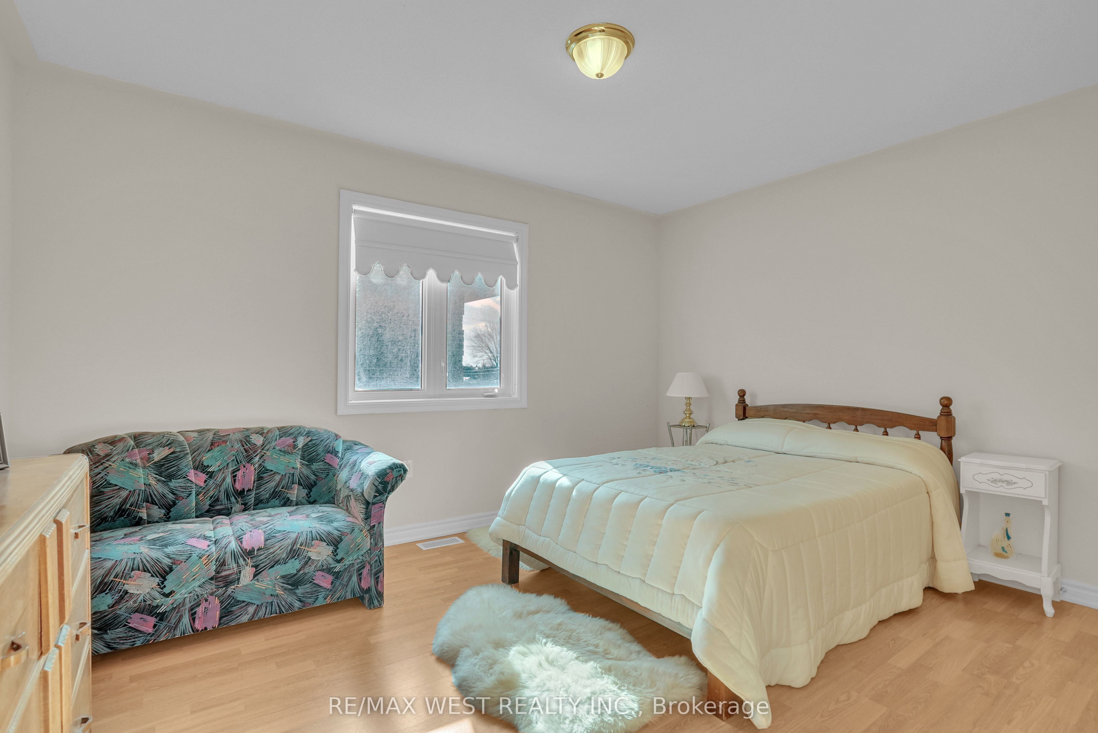 503 Simcoe Road Property Photo 12