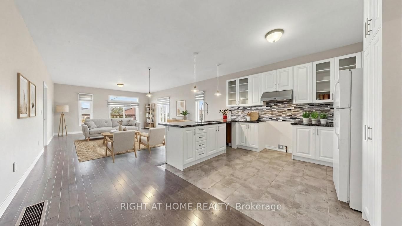 126 Kingsmere Crescent Property Photo 9