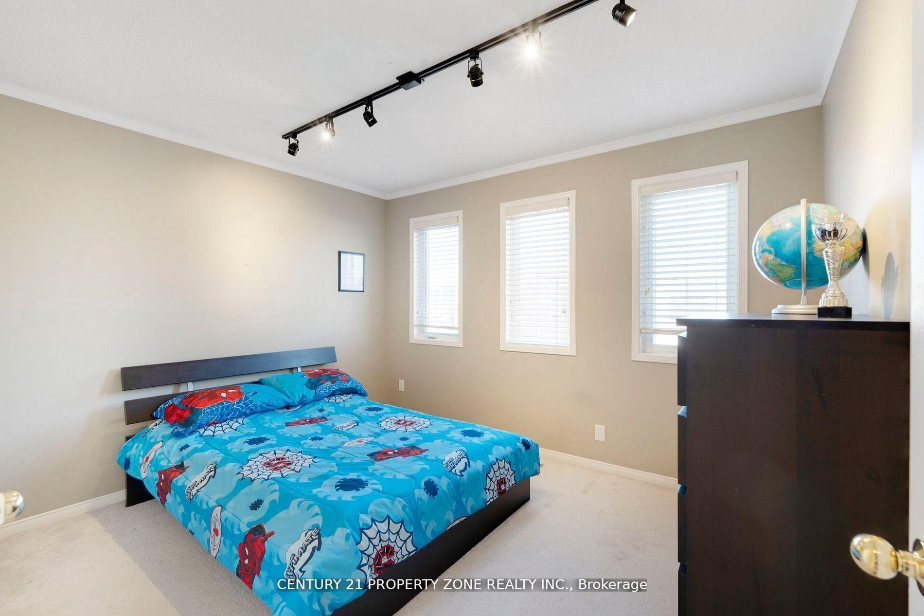 582 Plantation Gate Property Photo 6