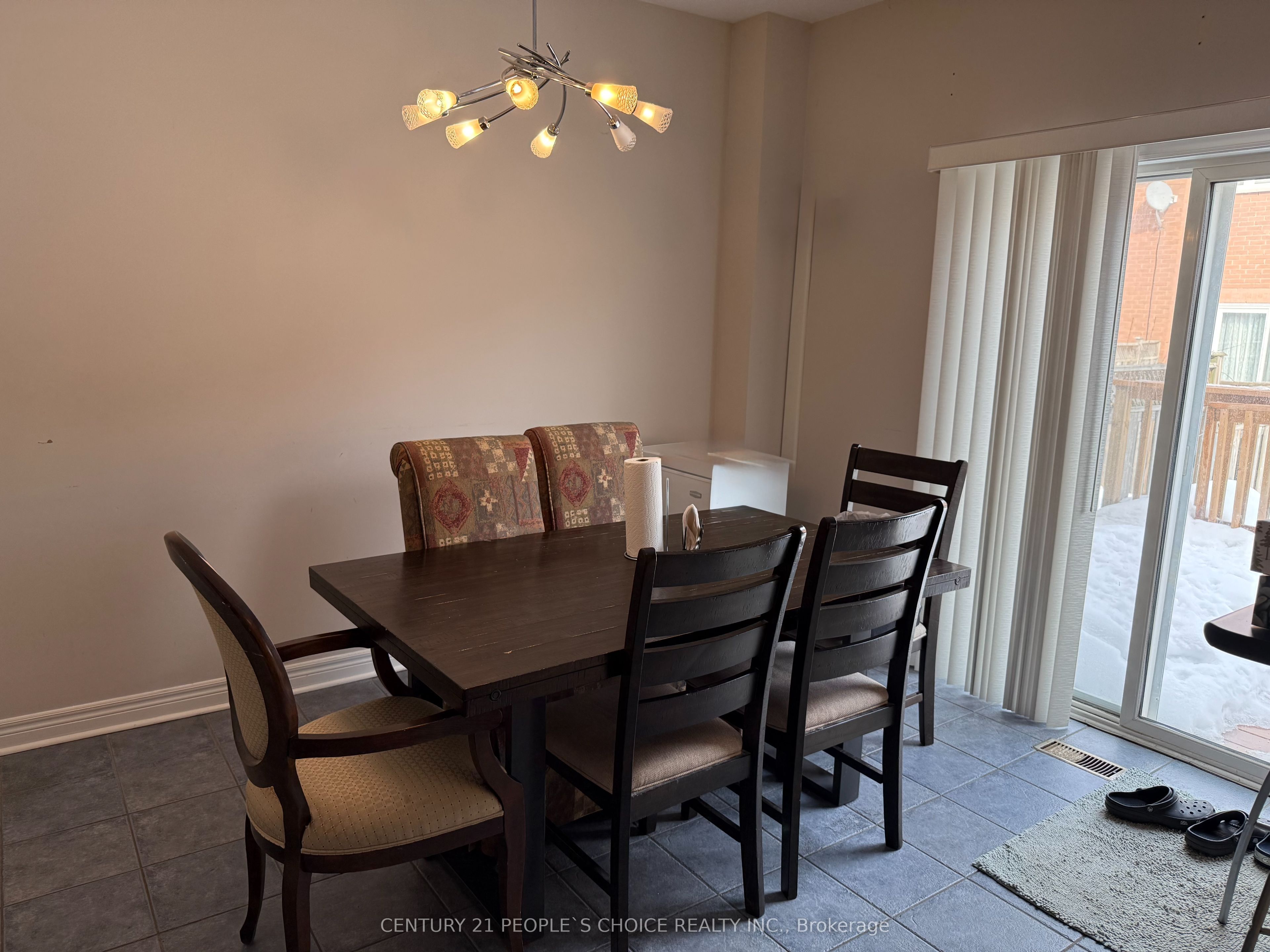 76 Daniel Reaman Crescent Nw Property Photo 6