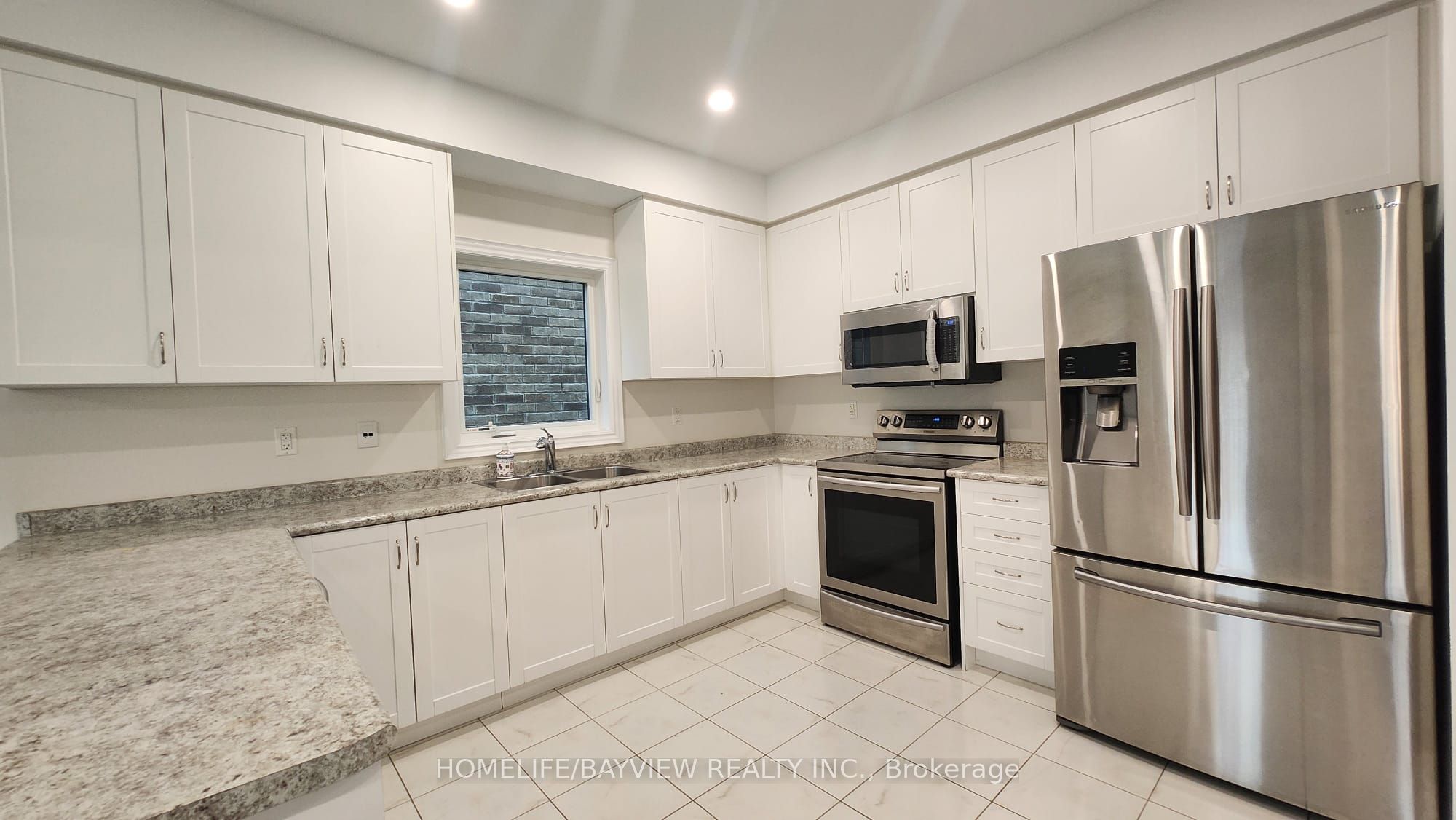 1263 Peelar Crescent Property Photo 7