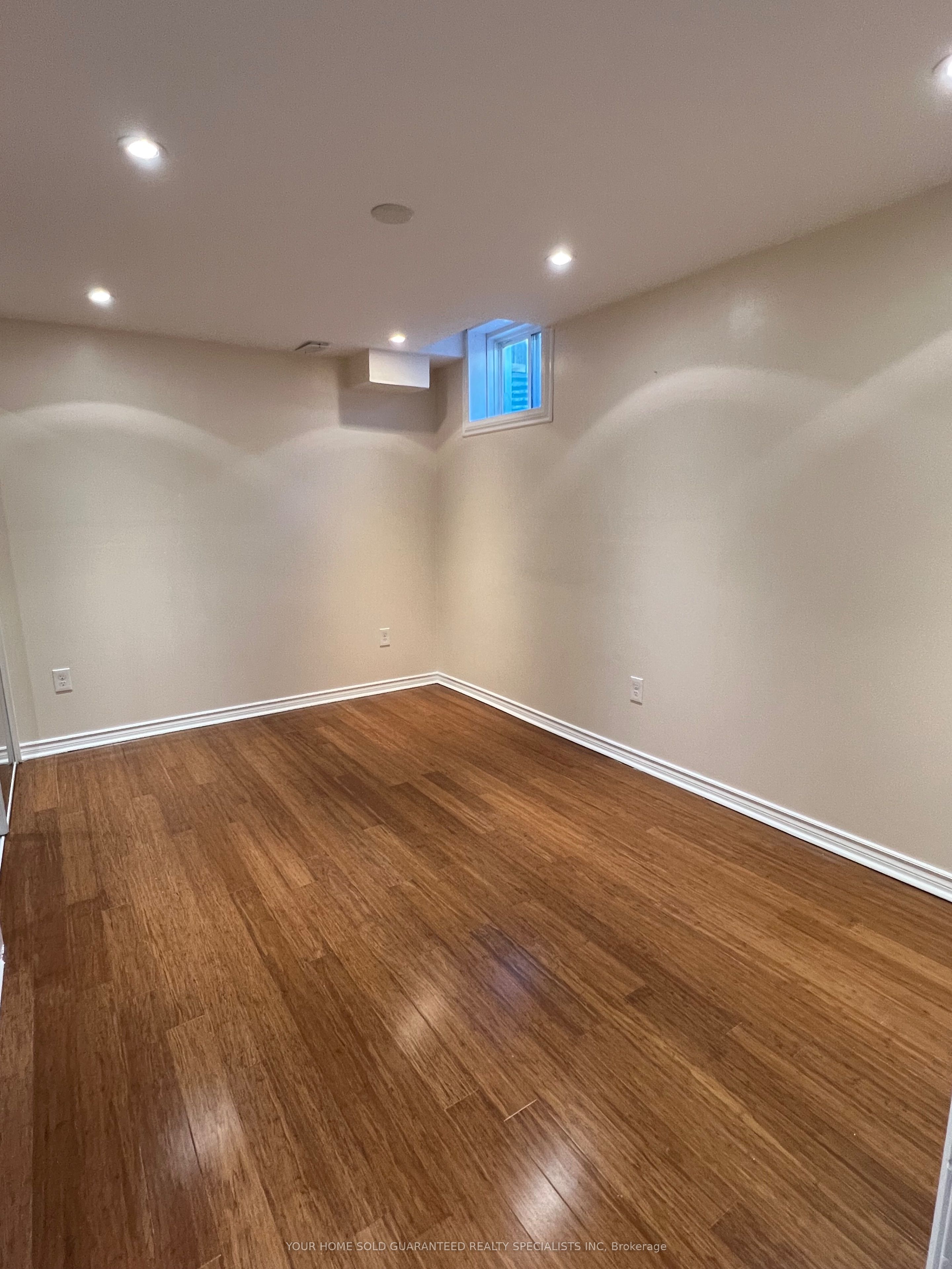 74 Bulmer Crescent Property Photo 6