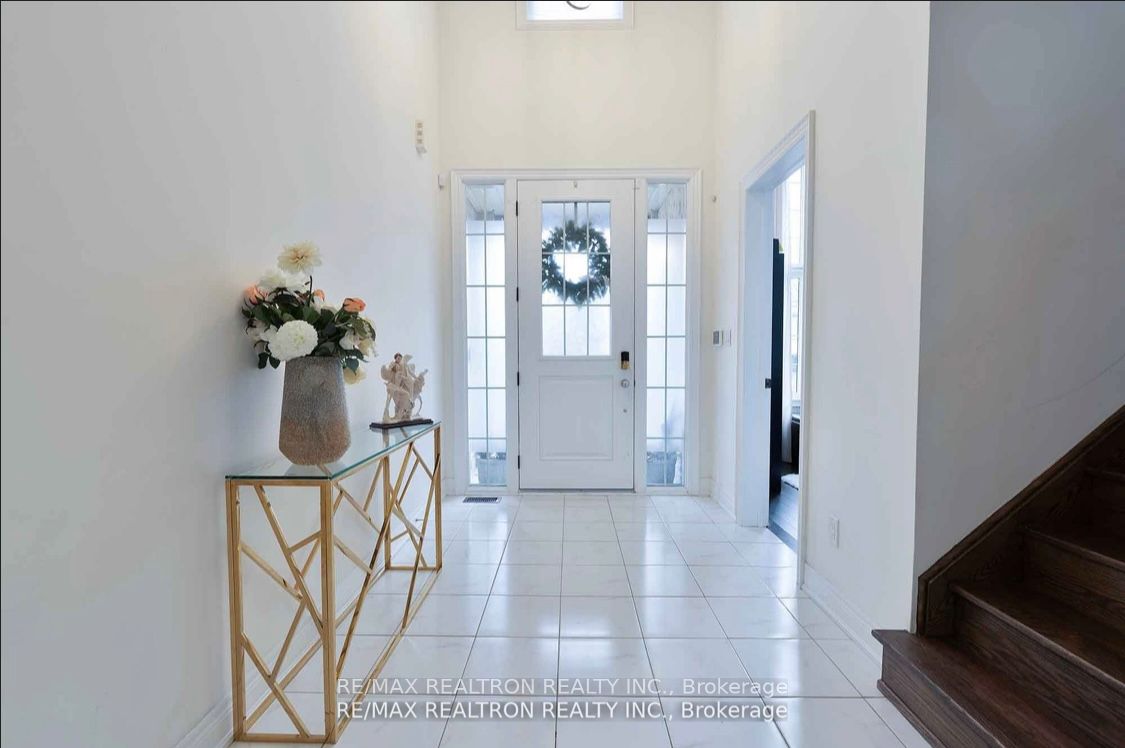 16 Prunella Crescent Property Photo 5