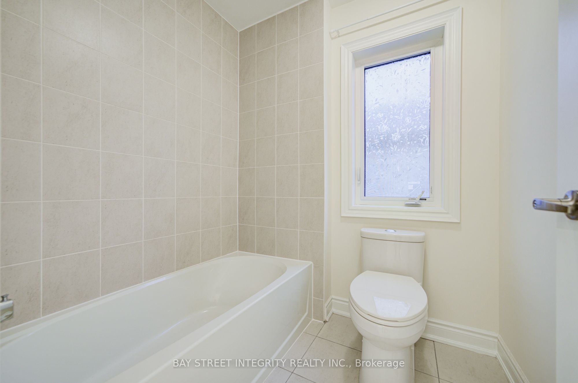 41 Kenneth Rogers Crescent Property Photo 30