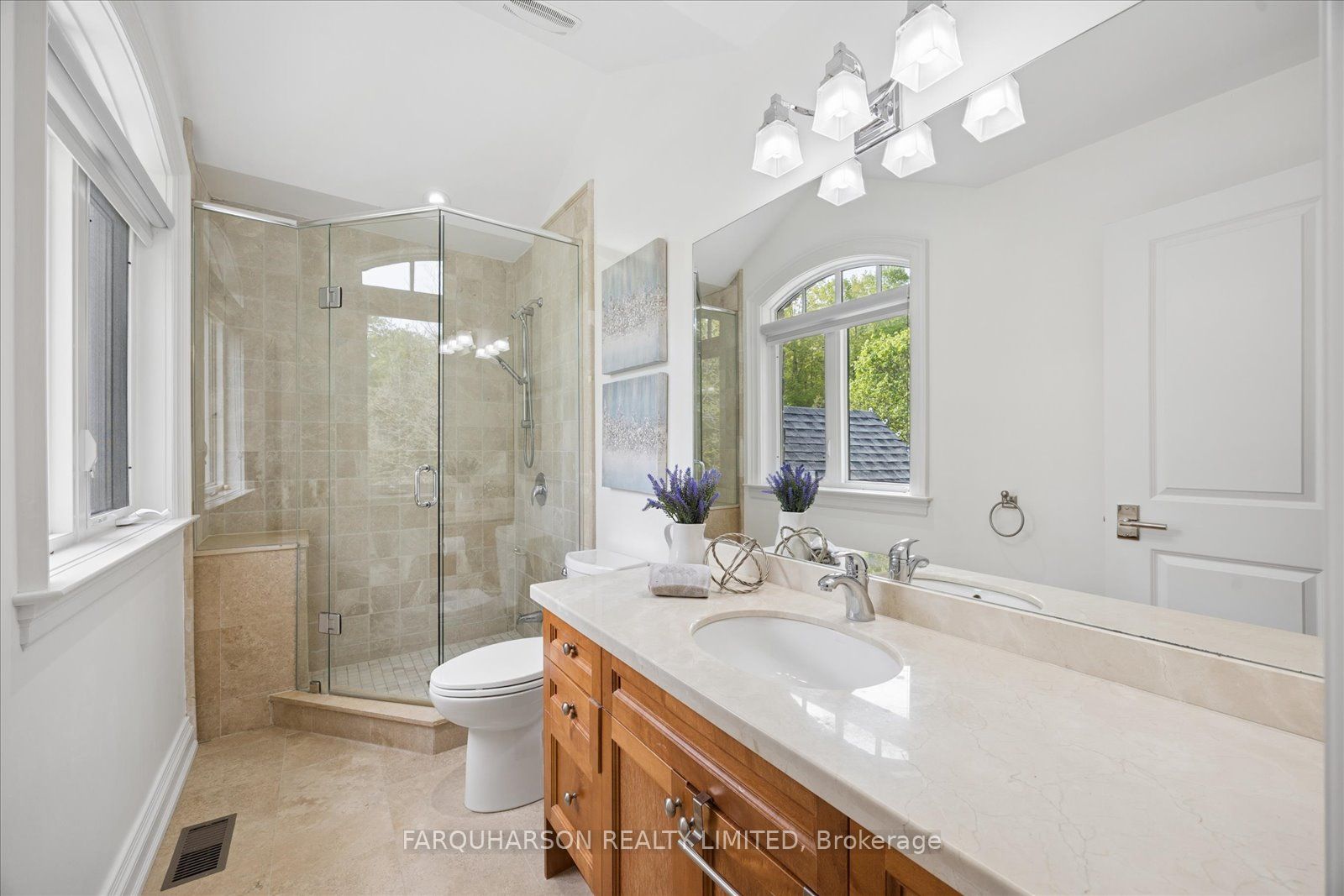 19 Glenhill Trail Property Photo 16