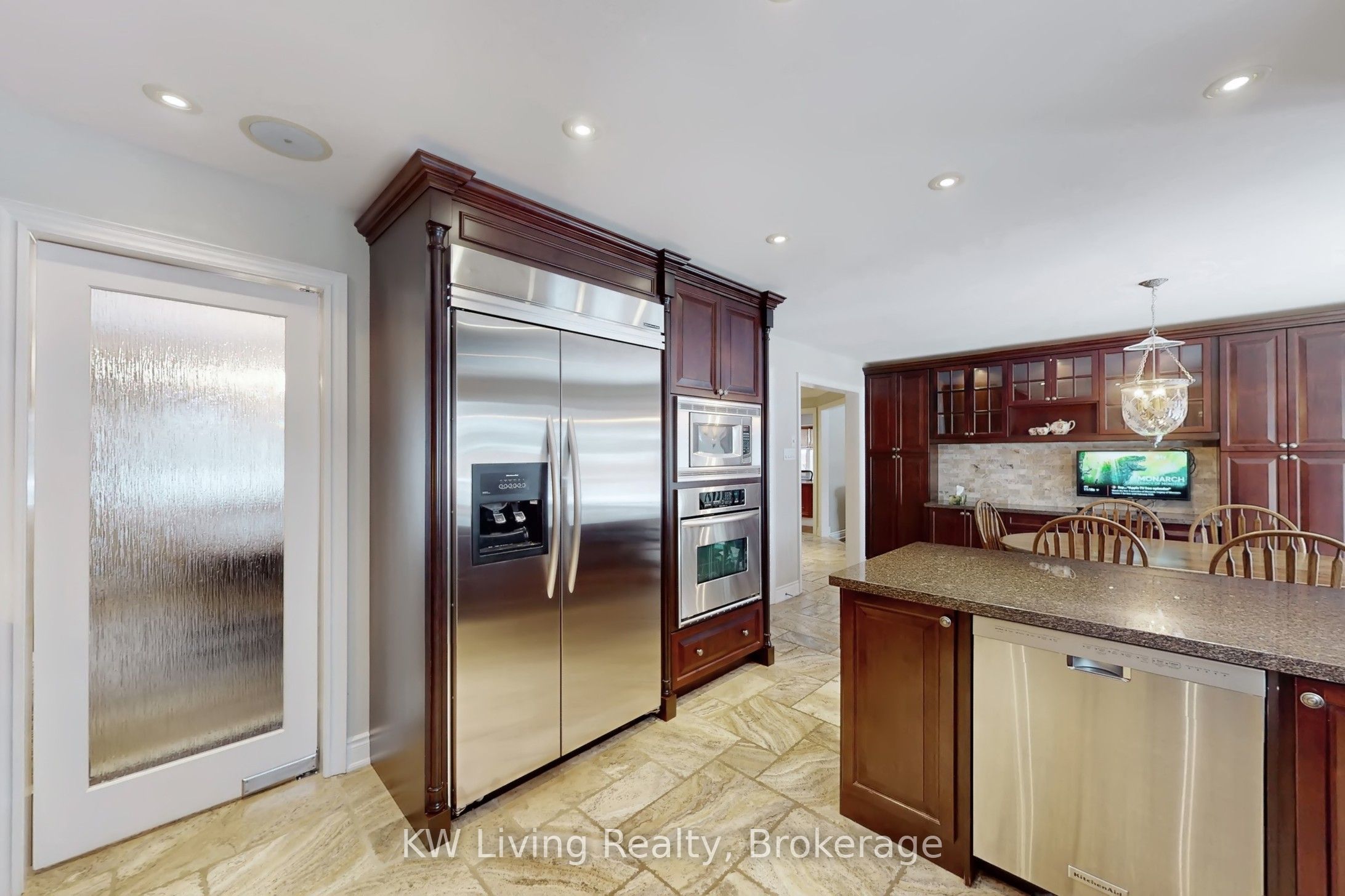 24 Highview Crescent Property Photo 8