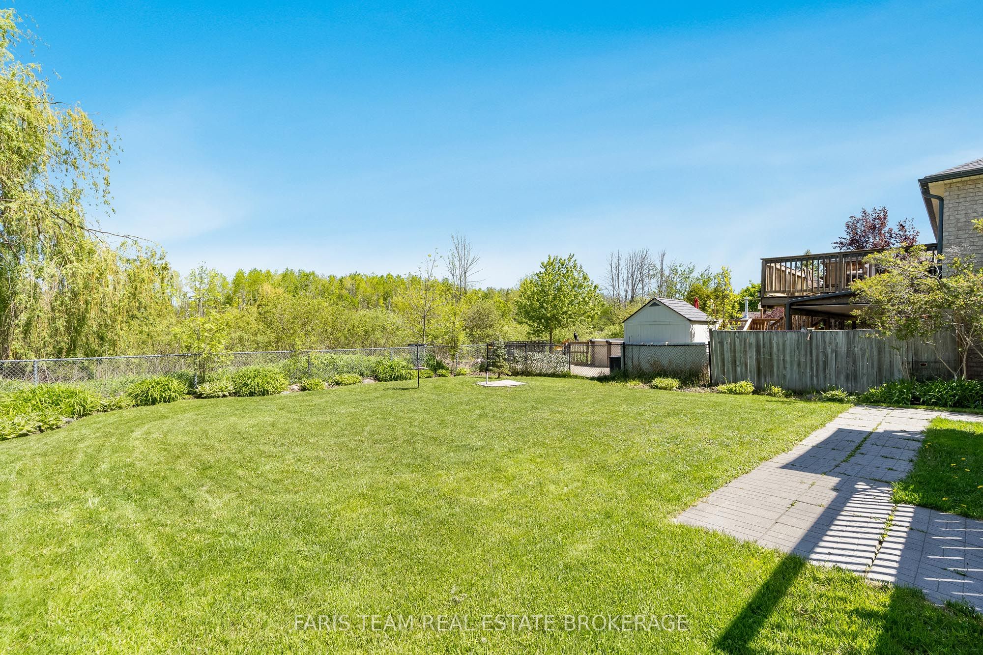 616 Glen Cedar Crescent Property Photo 42