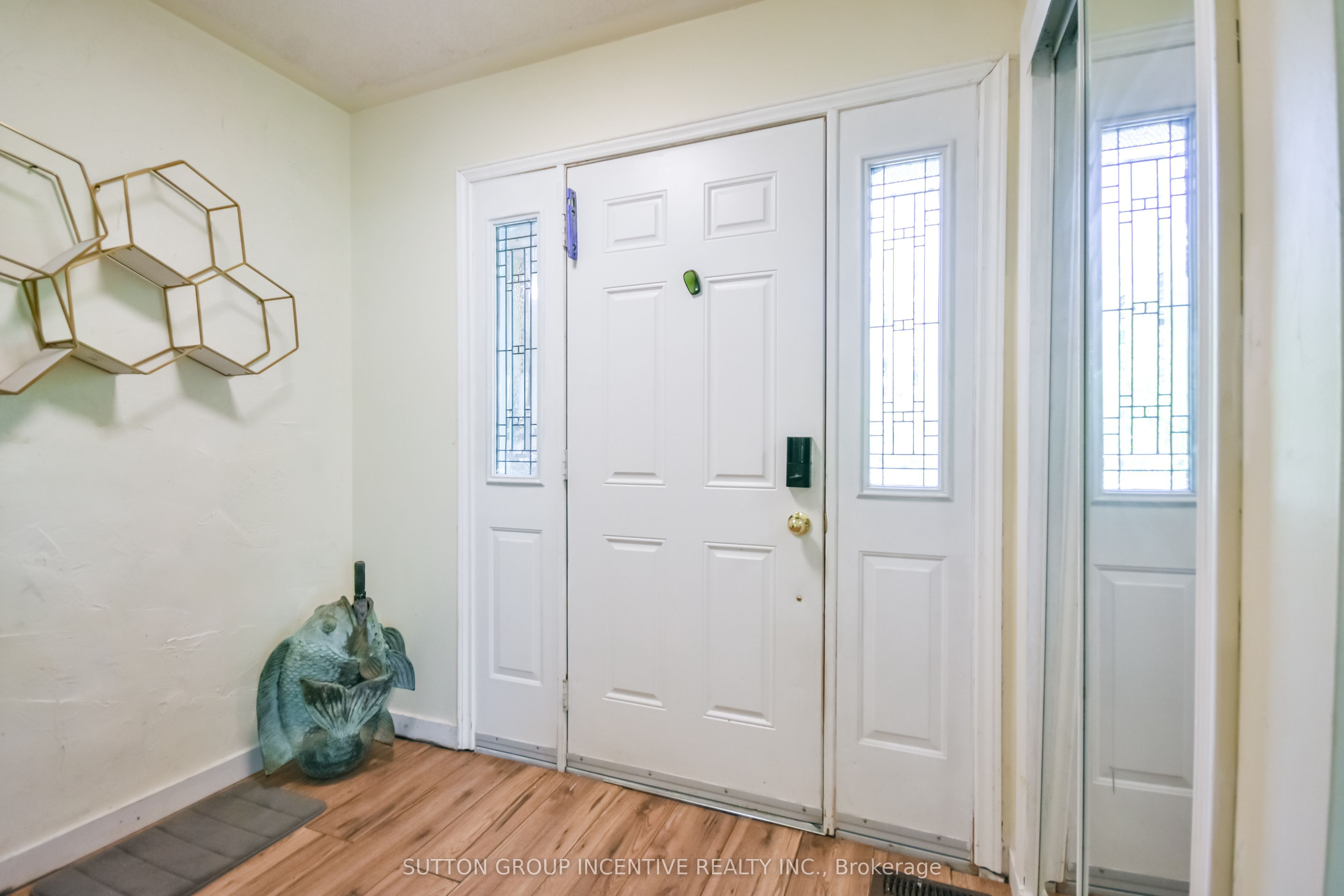 2448 Wallace Avenue Property Photo 5