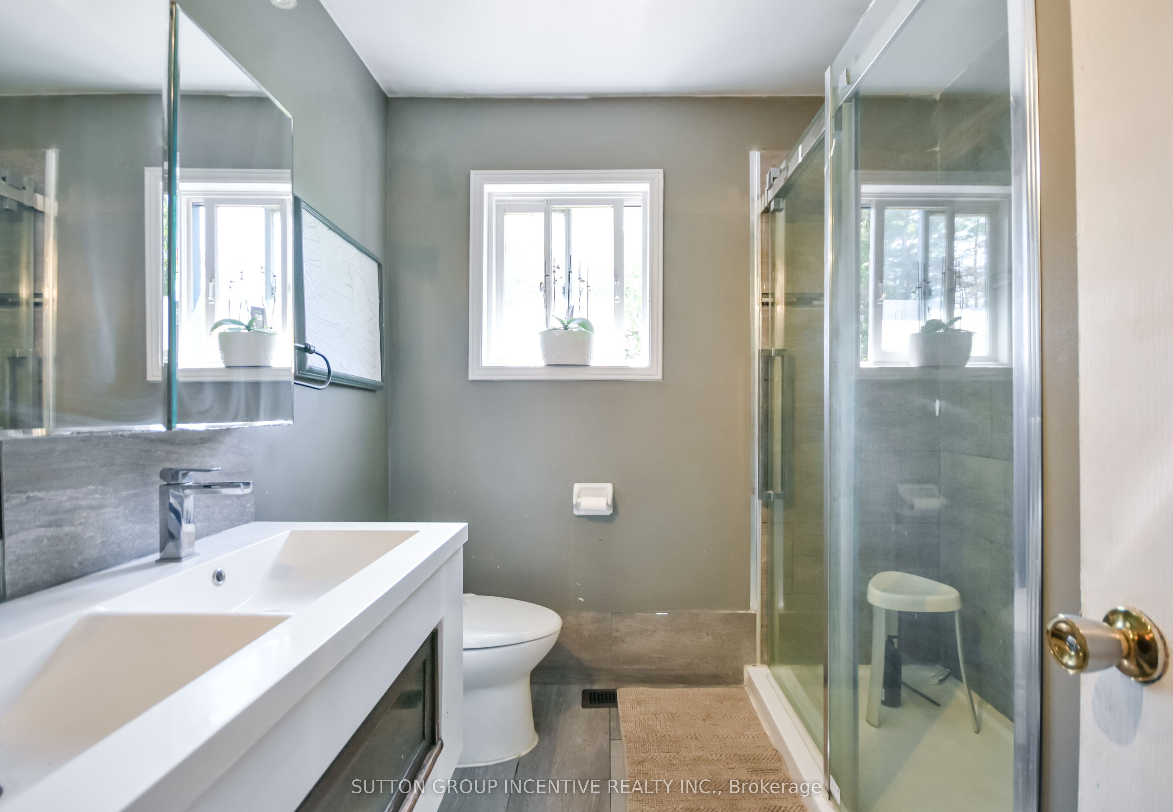 2448 Wallace Avenue Property Photo 17