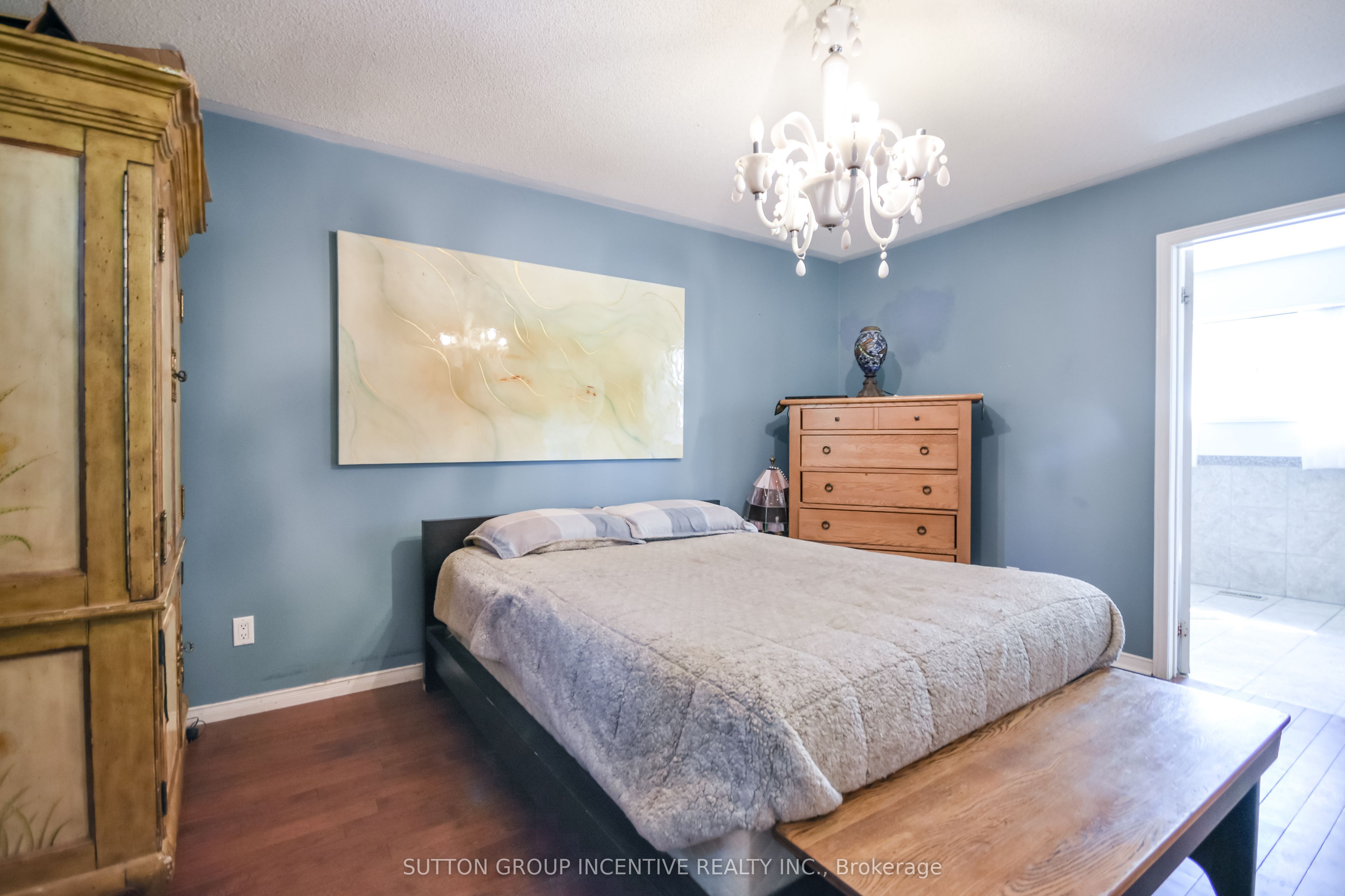2448 Wallace Avenue Property Photo 20