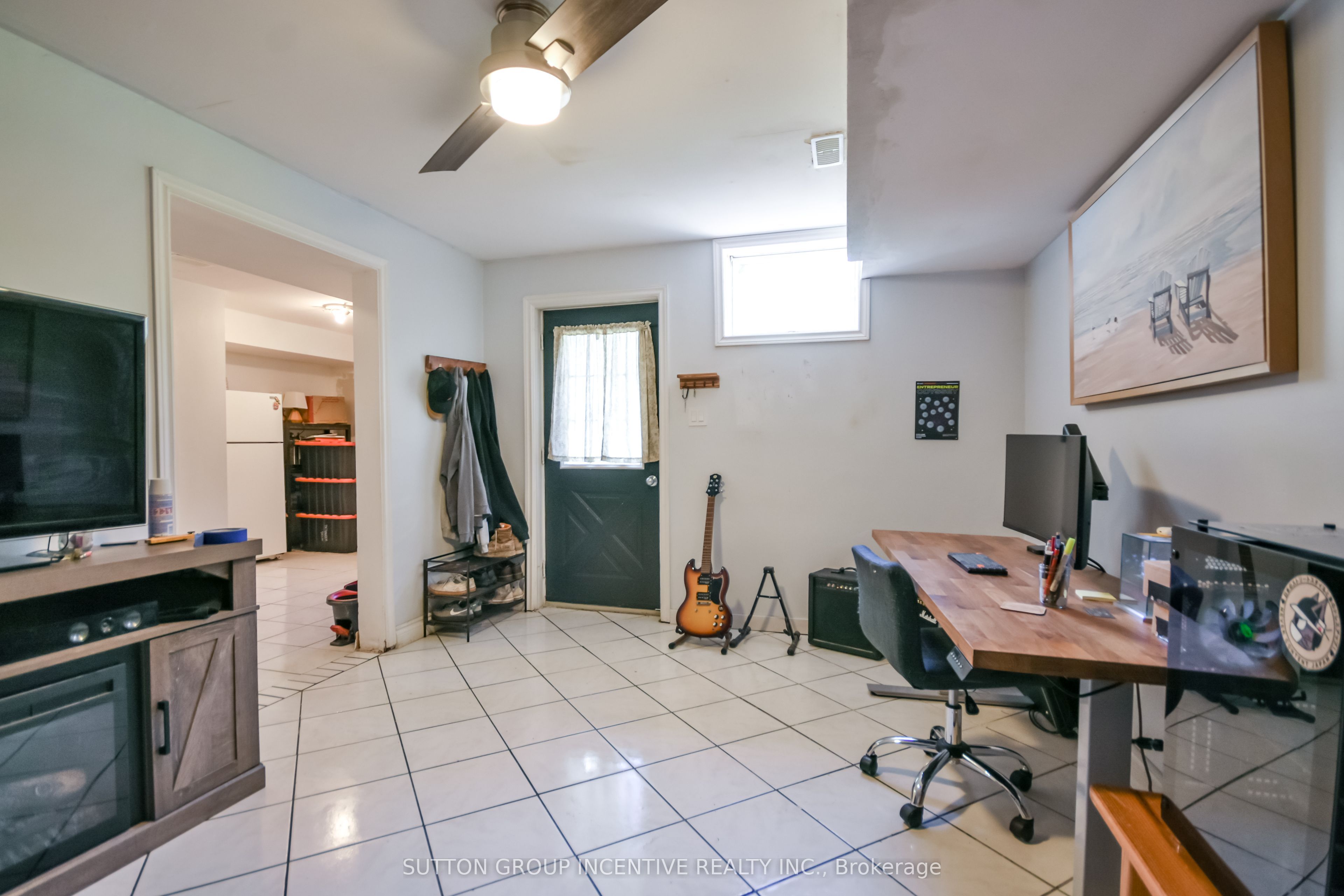 2448 Wallace Avenue Property Photo 29