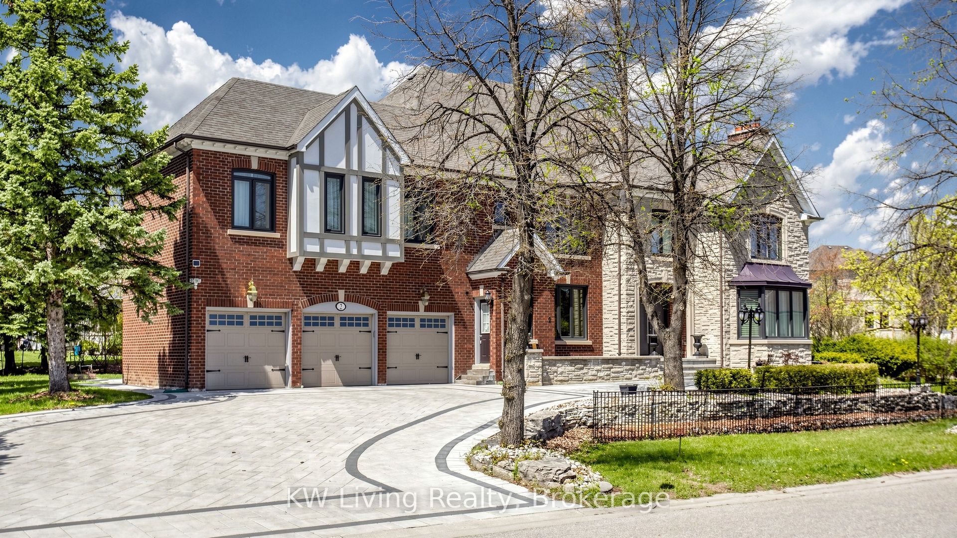 2 Cortina Court N Property Photo 1