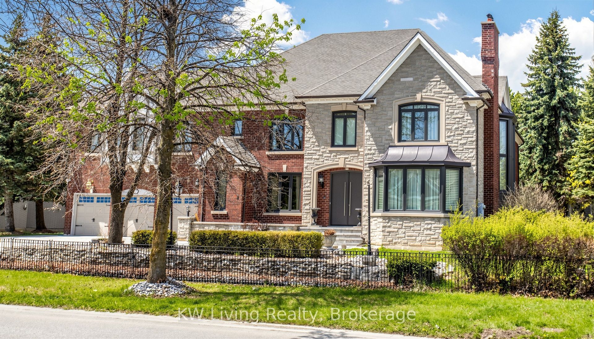 2 Cortina Court N Property Photo 2