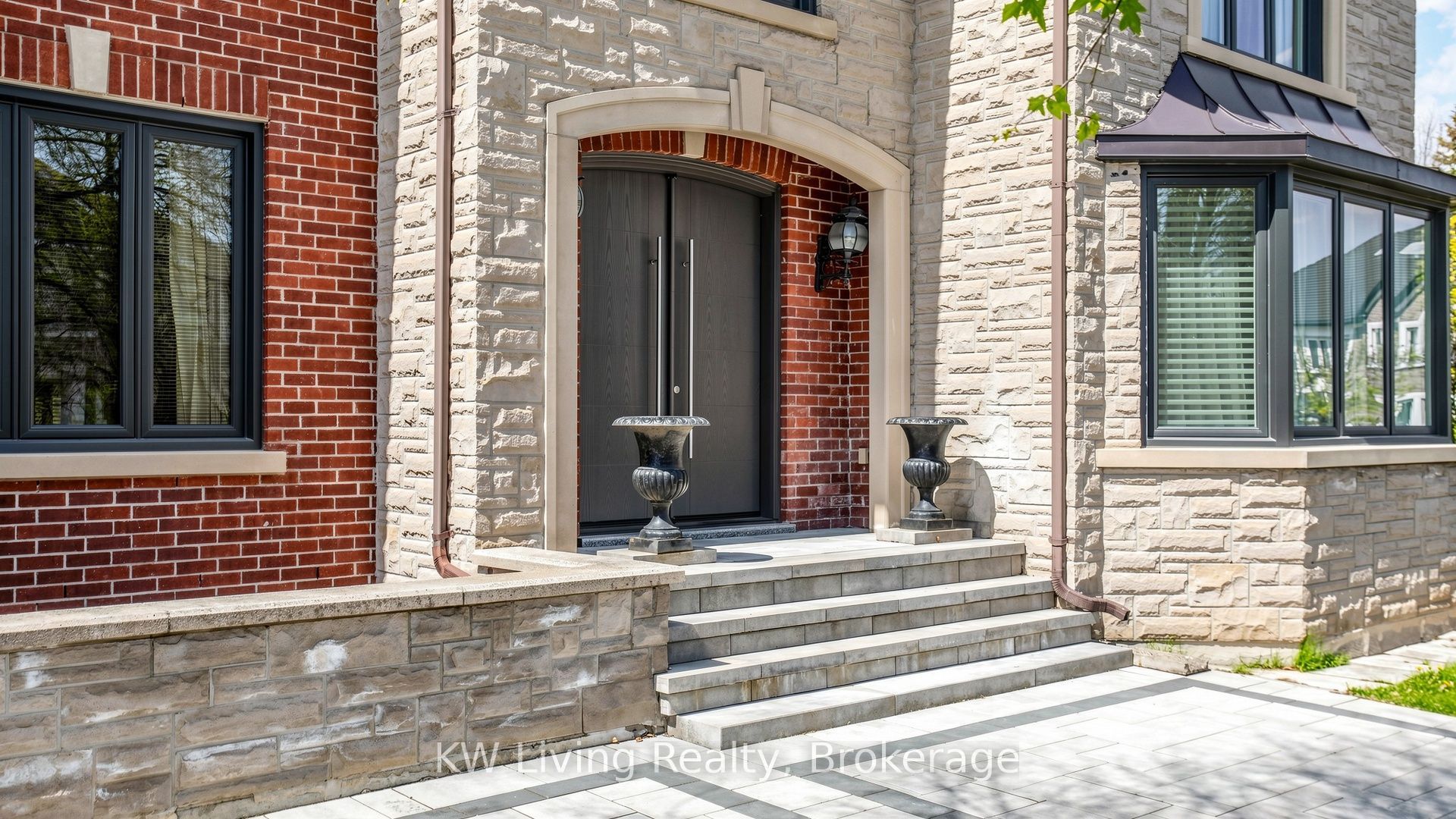 2 Cortina Court N Property Photo 4