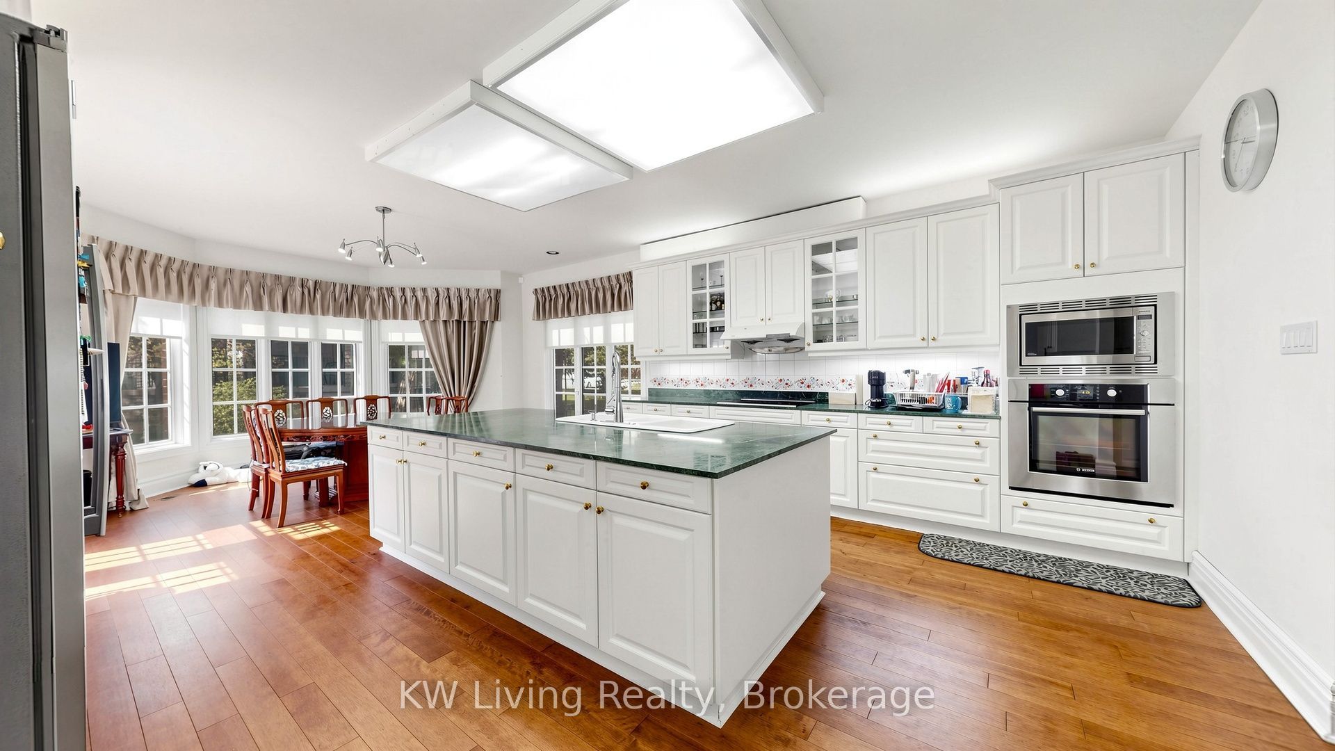 2 Cortina Court N Property Photo 12