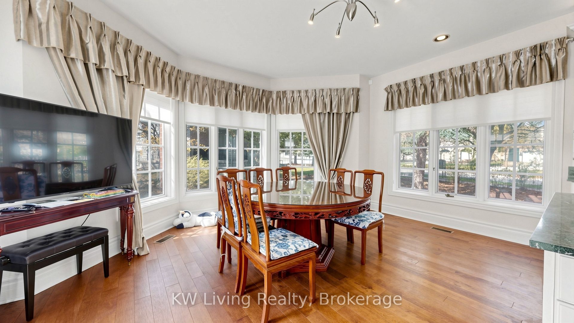 2 Cortina Court N Property Photo 17
