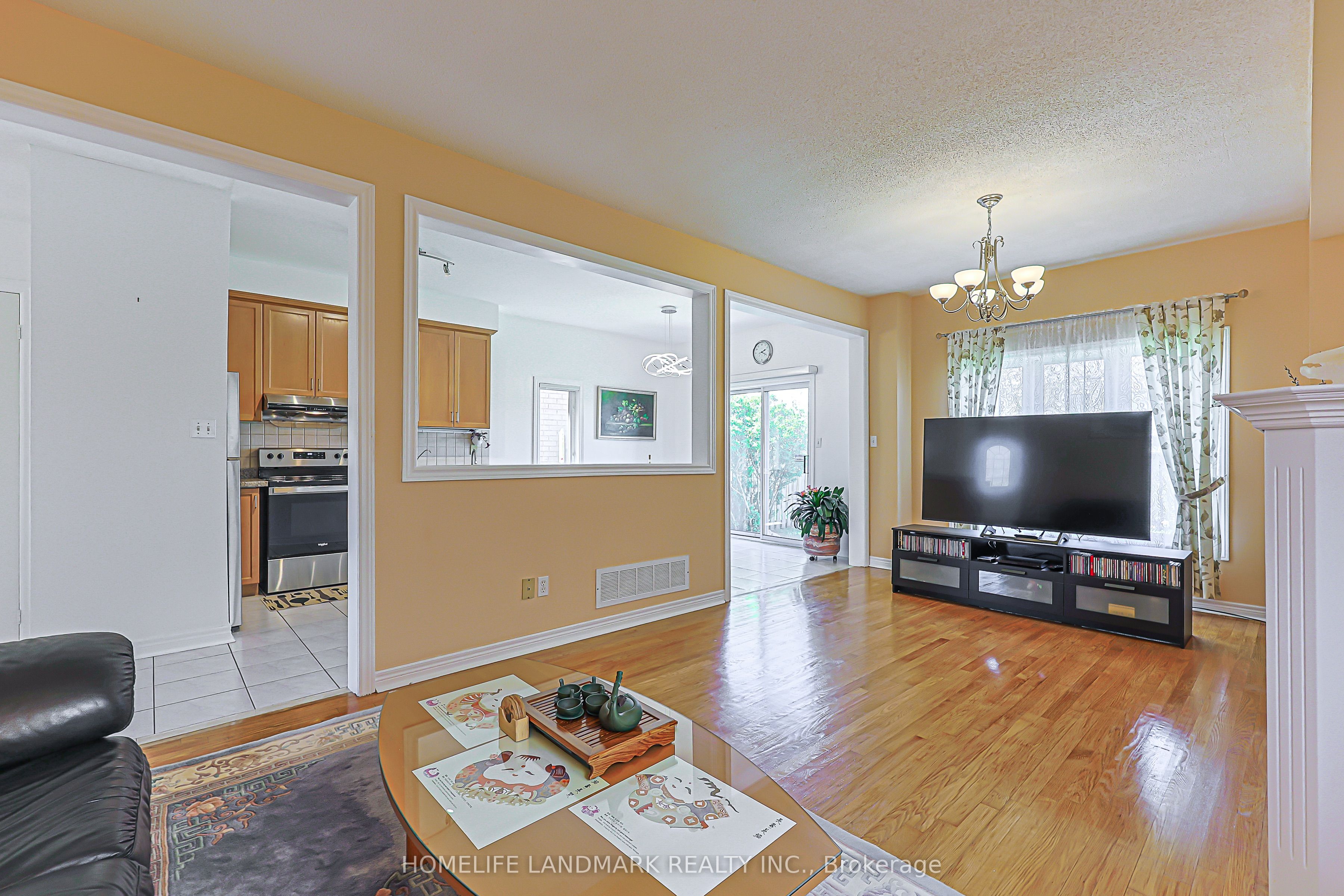 81 Eastpine Drive Property Photo 7