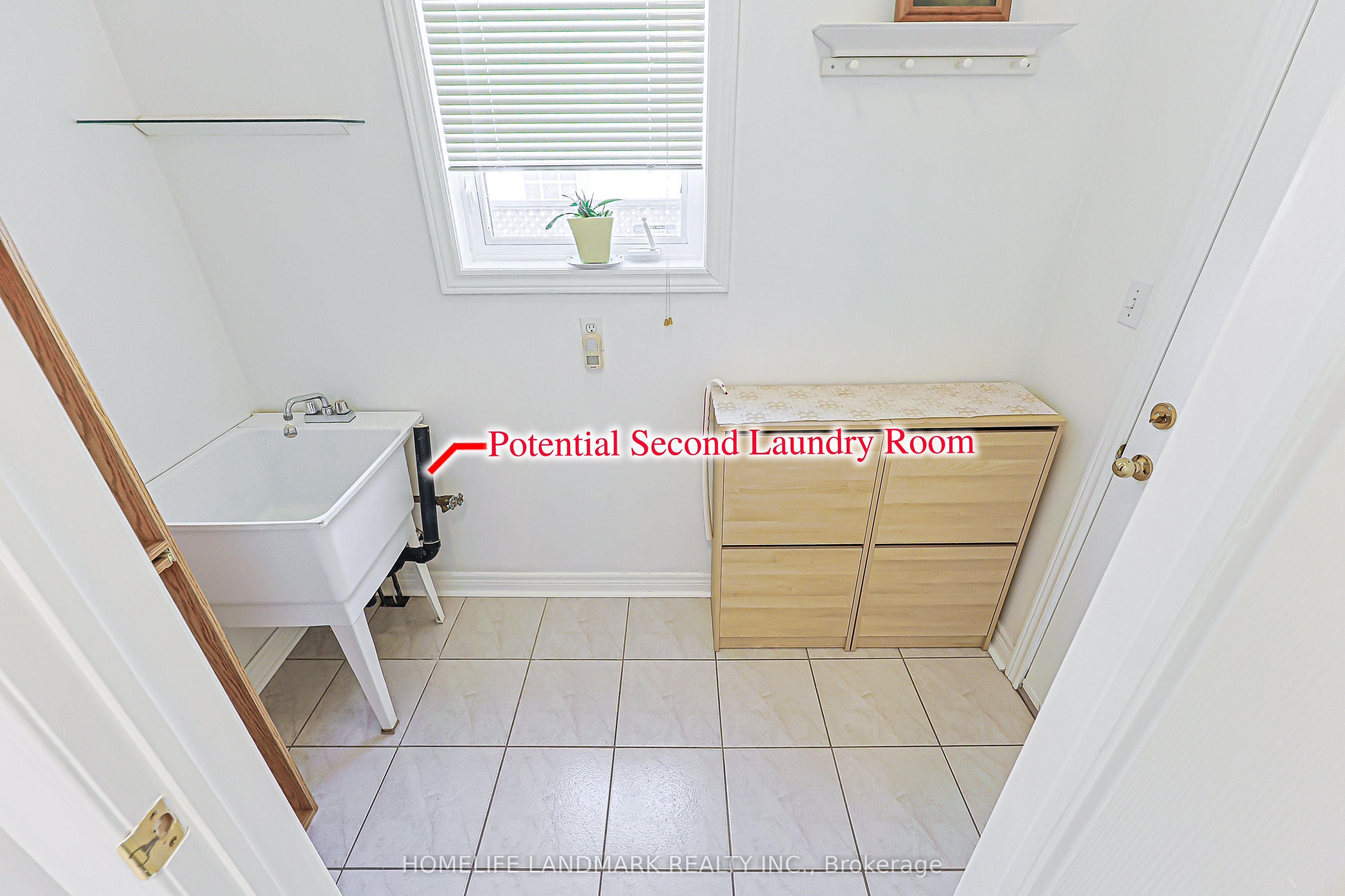 81 Eastpine Drive Property Photo 12