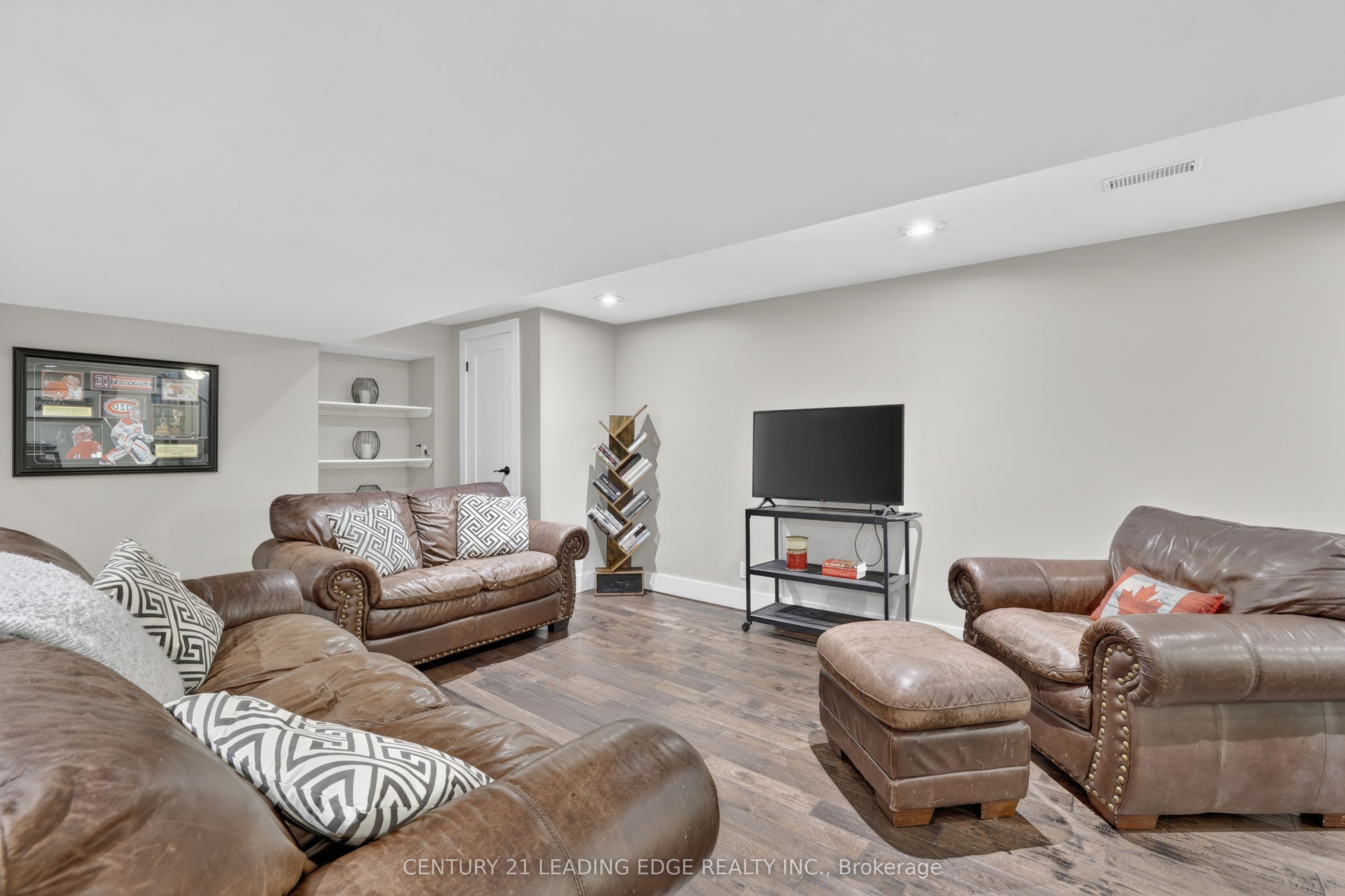 505 Aintree Drive Property Photo 31