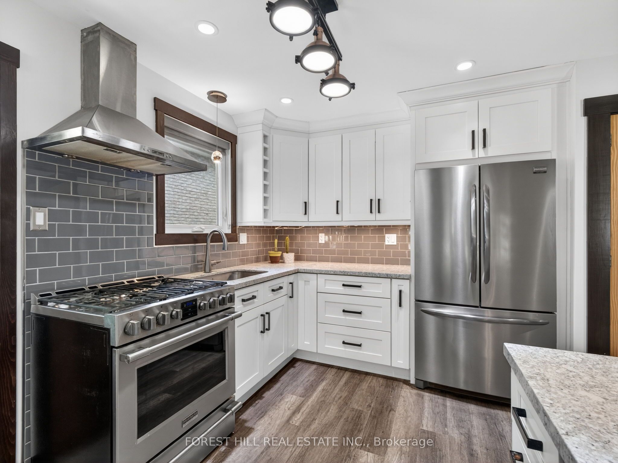 35 Townsend Avenue Property Photo 11