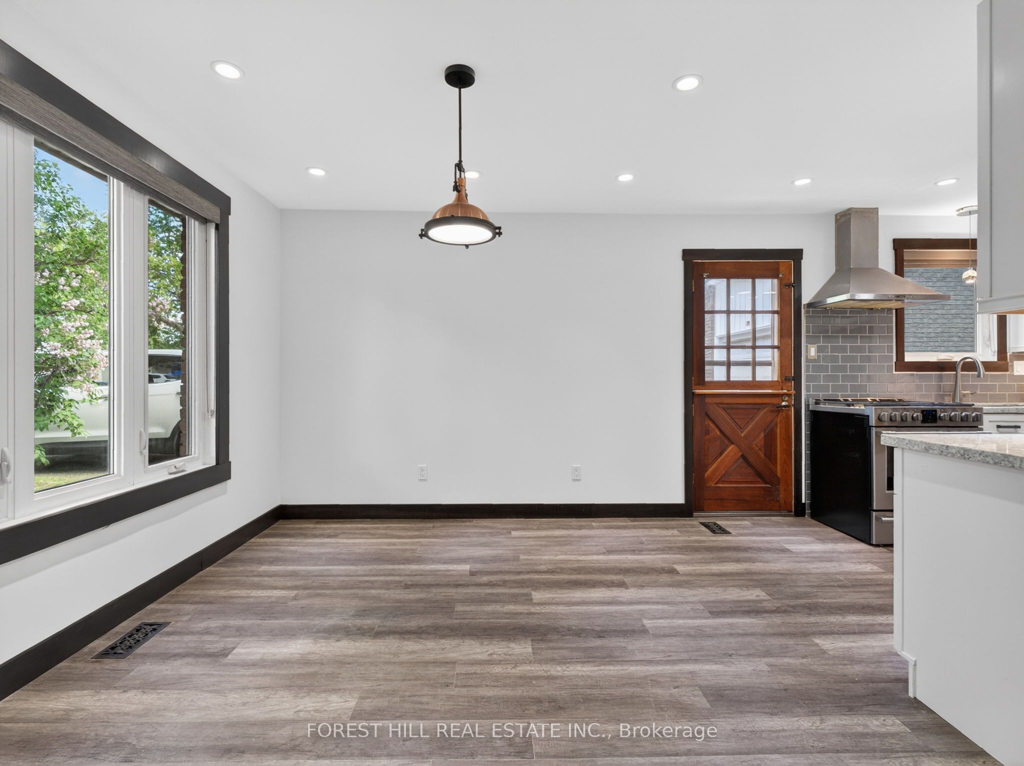 35 Townsend Avenue Property Photo 15