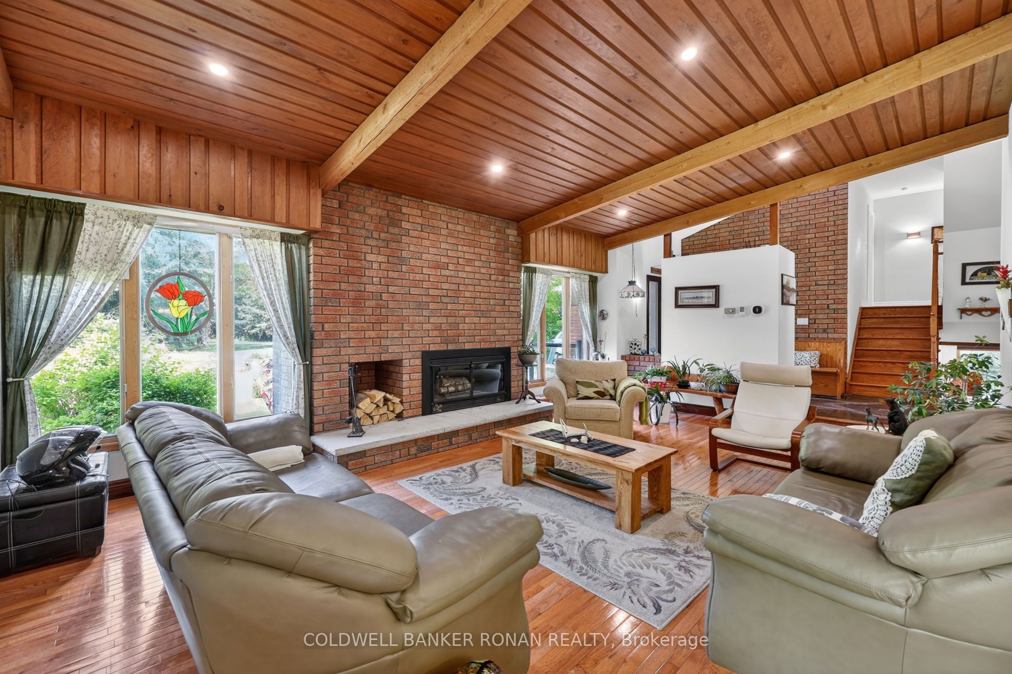 5565 5th Line Property Photo 9
