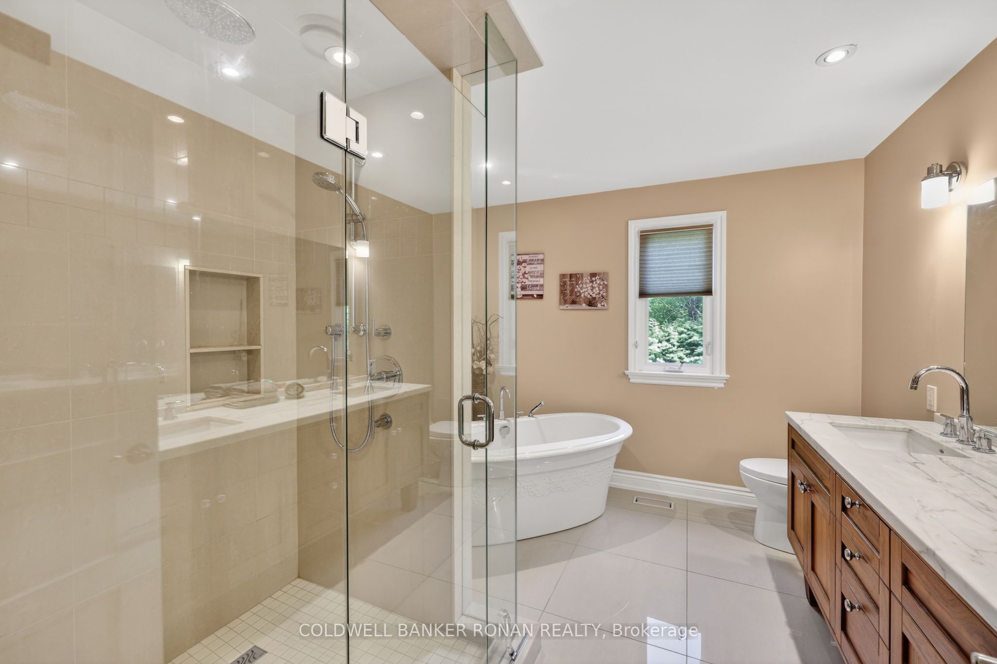5565 5th Line Property Photo 18
