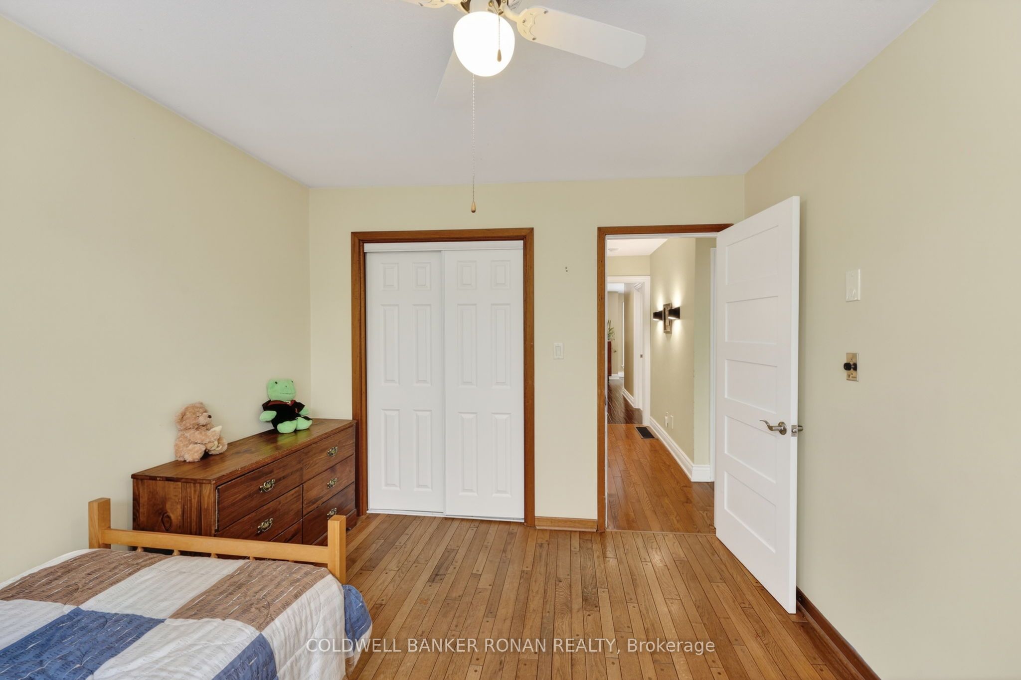 5565 5th Line Property Photo 21