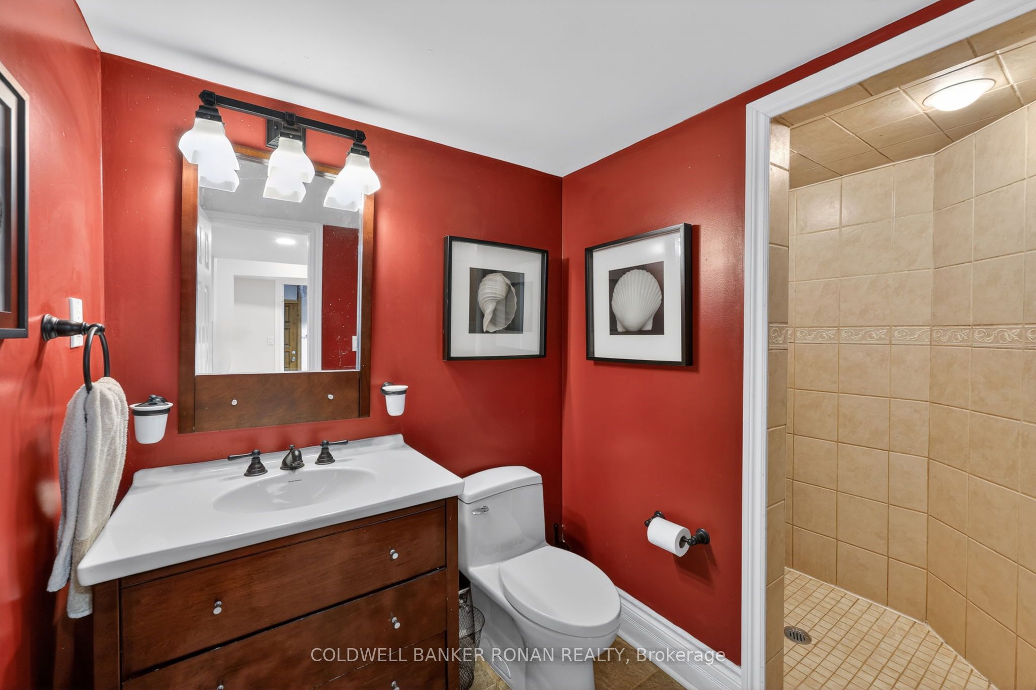 5565 5th Line Property Photo 28