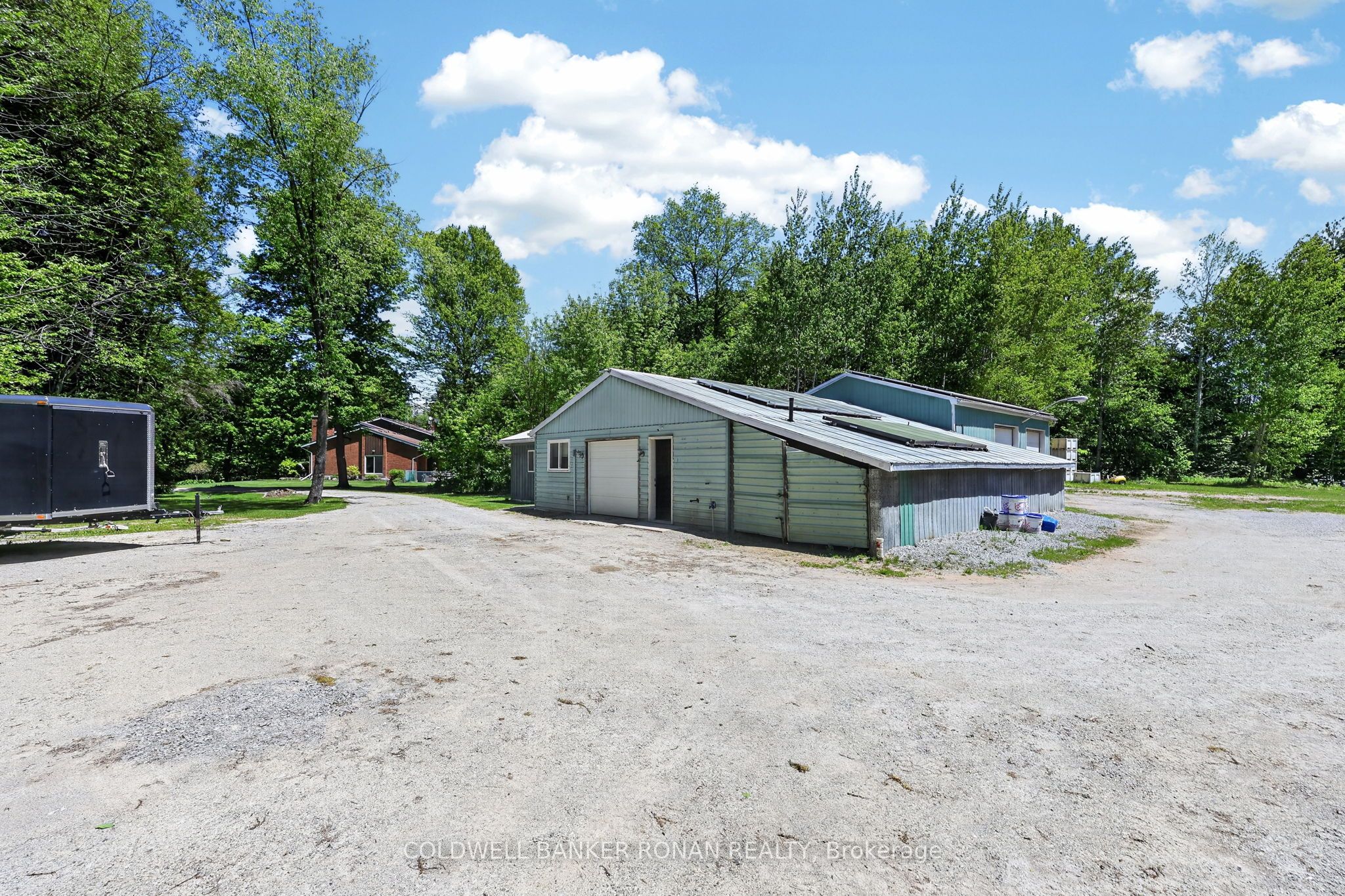 5565 5th Line Property Photo 39