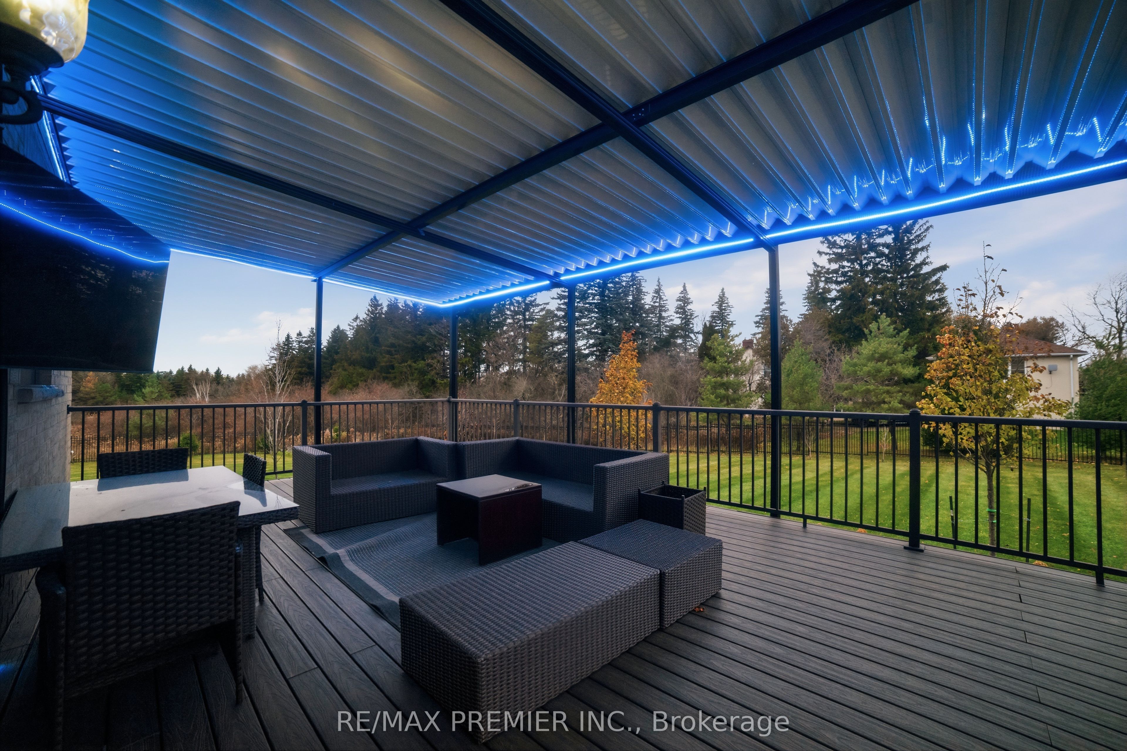 2180 King Vaughan Road Property Photo 10