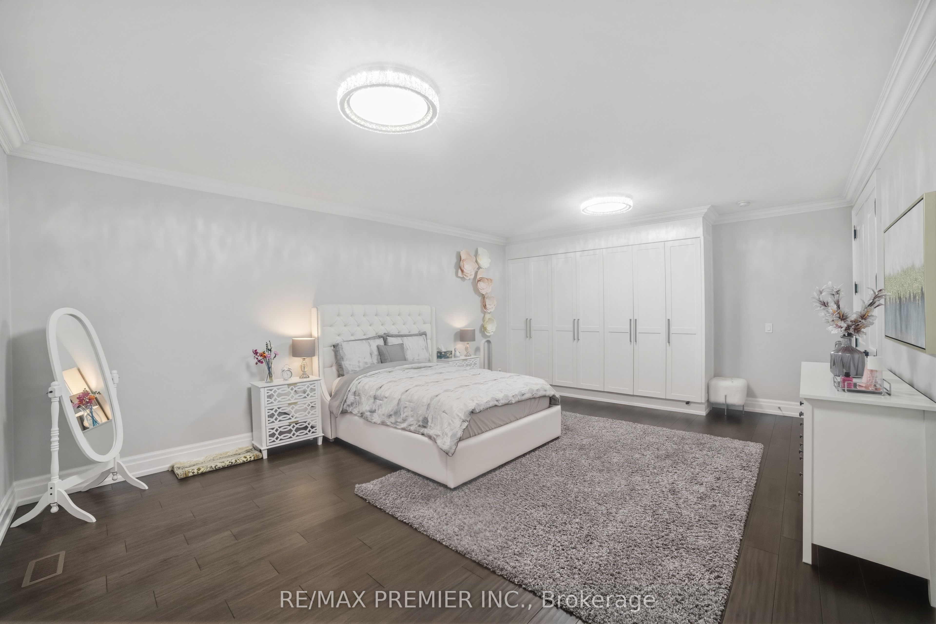 2180 King Vaughan Road Property Photo 13