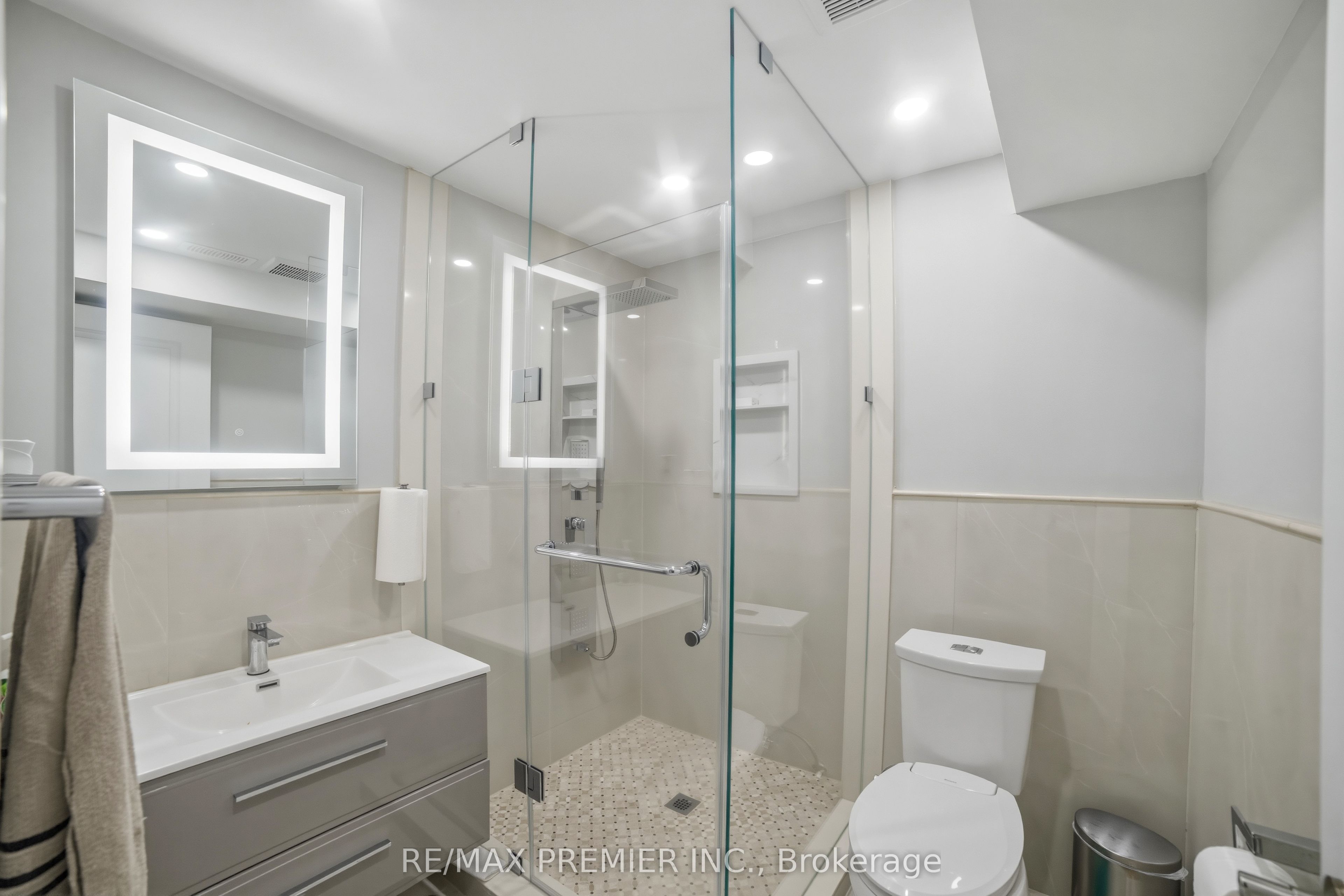 2180 King Vaughan Road Property Photo 20