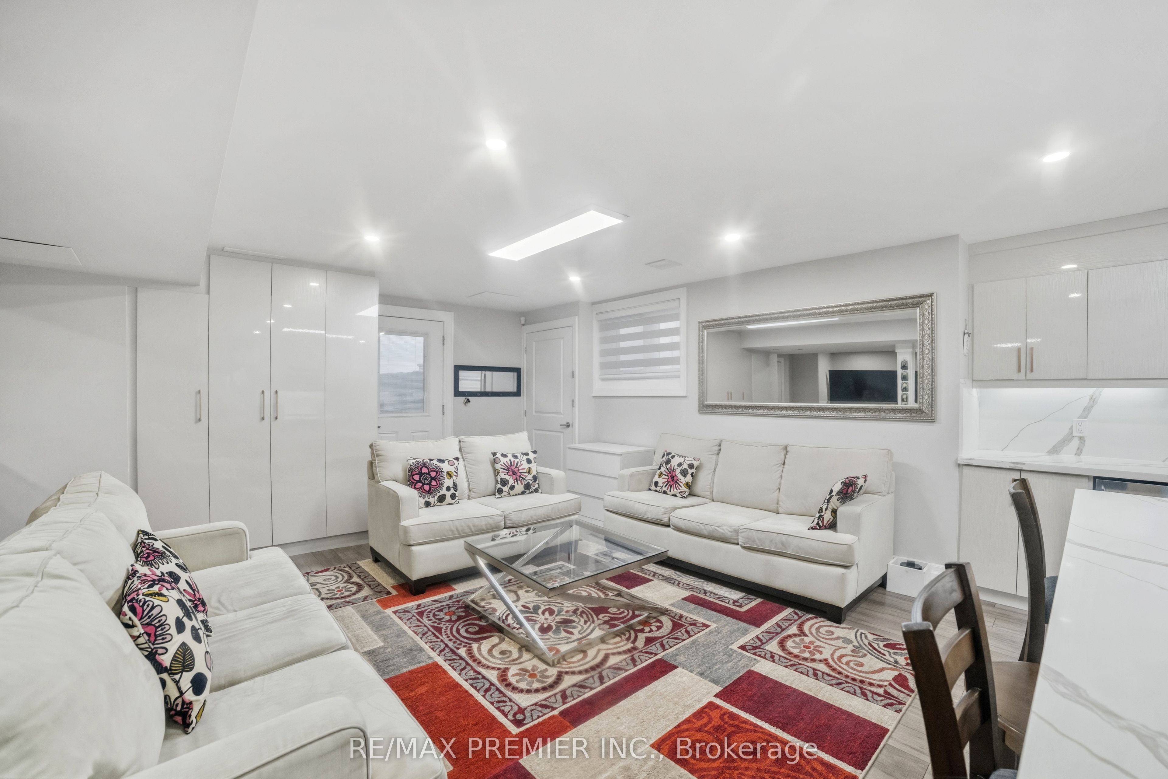 2180 King Vaughan Road Property Photo 21