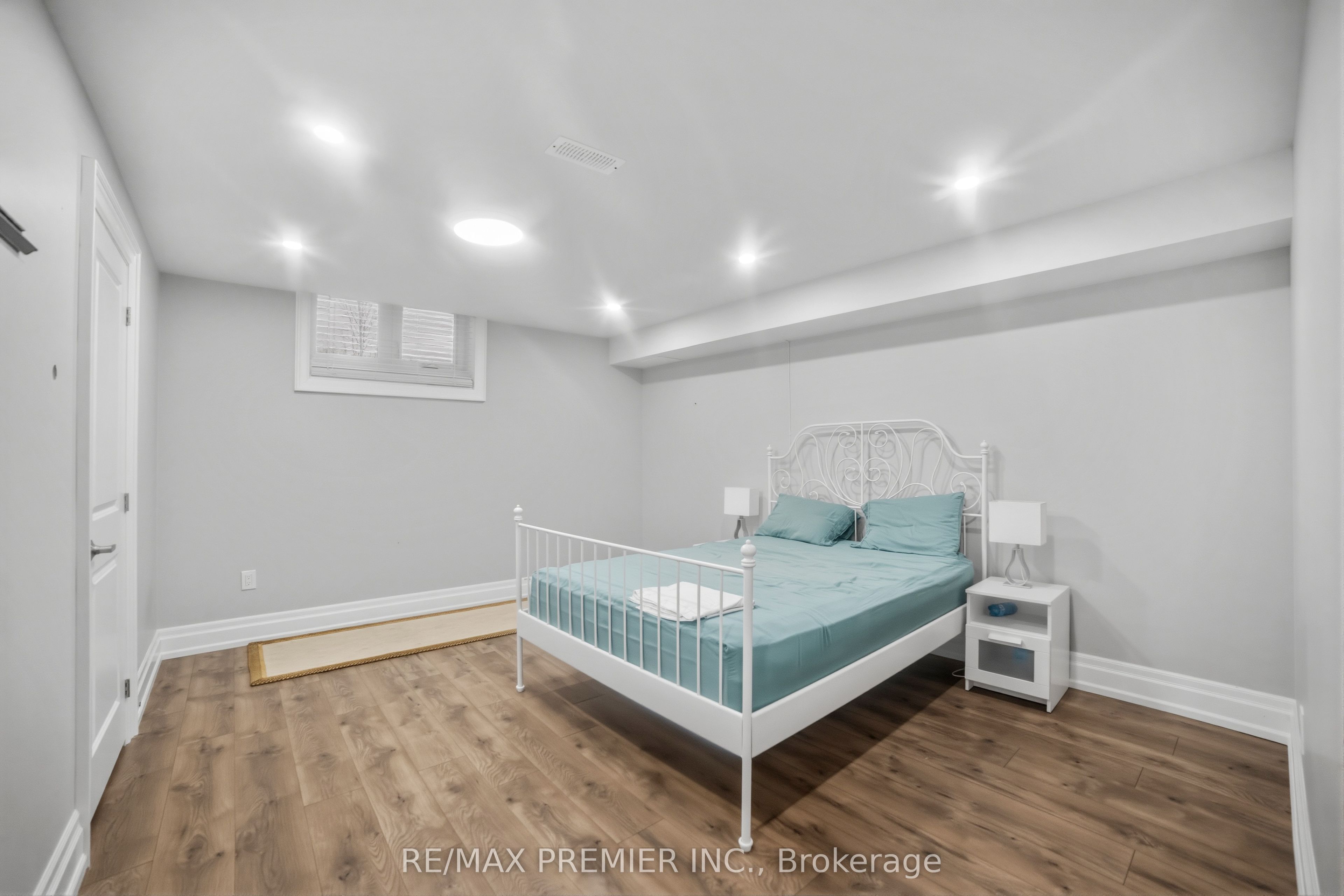 2180 King Vaughan Road Property Photo 22