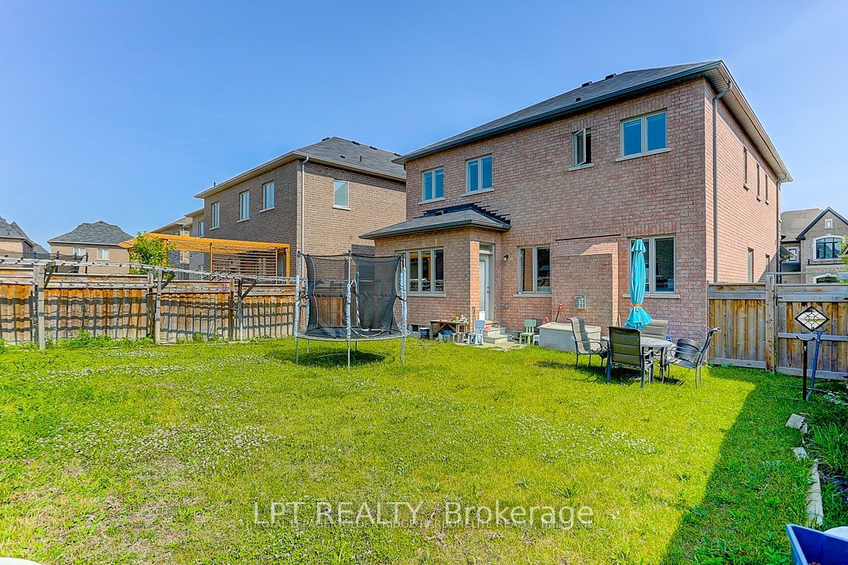 12 Baleberry Crescent Property Photo 32