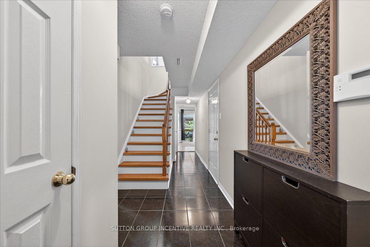 97 Yellowood Circle Property Photo 3