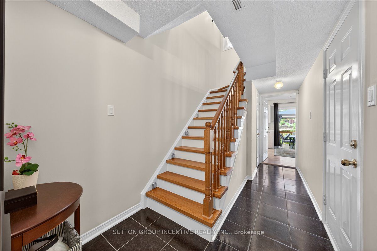 97 Yellowood Circle Property Photo 7