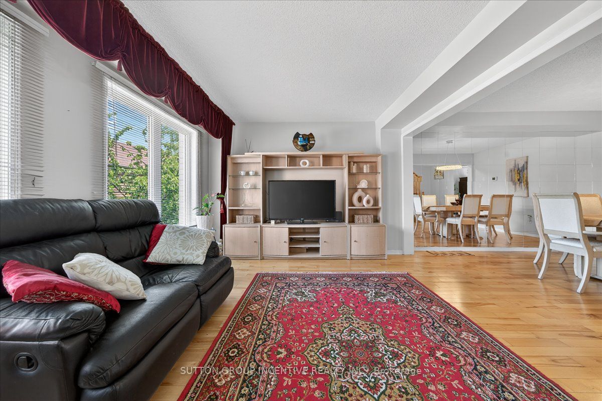 97 Yellowood Circle Property Photo 8