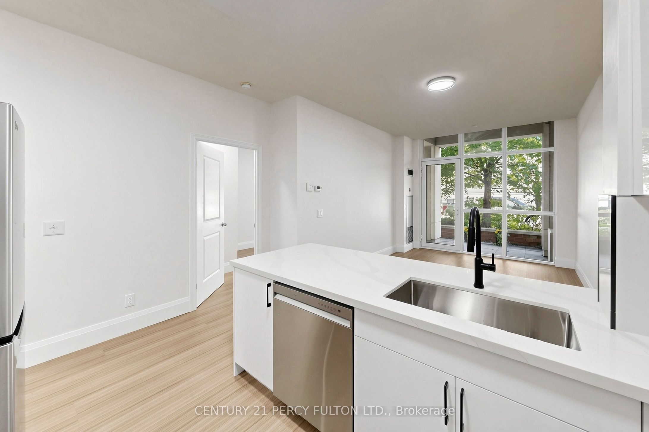 57 Upper Duke Crescent 102 Property Photo 1