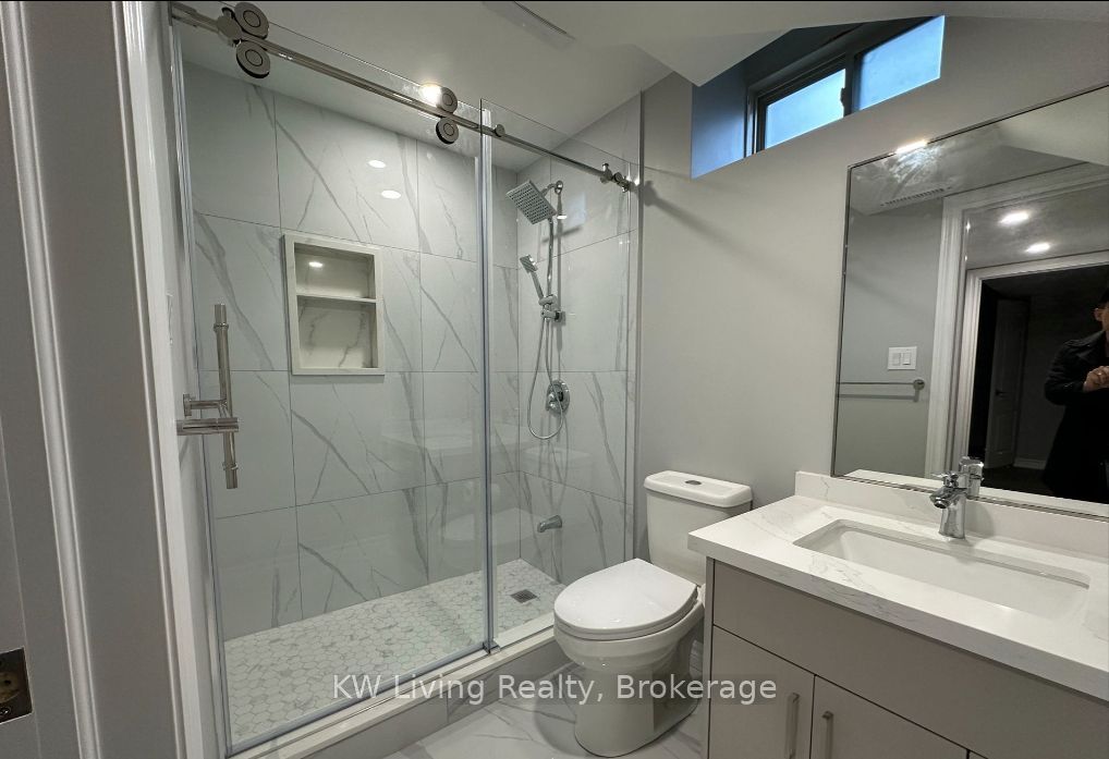 158 William Bartlett Drive Lower Property Photo 2