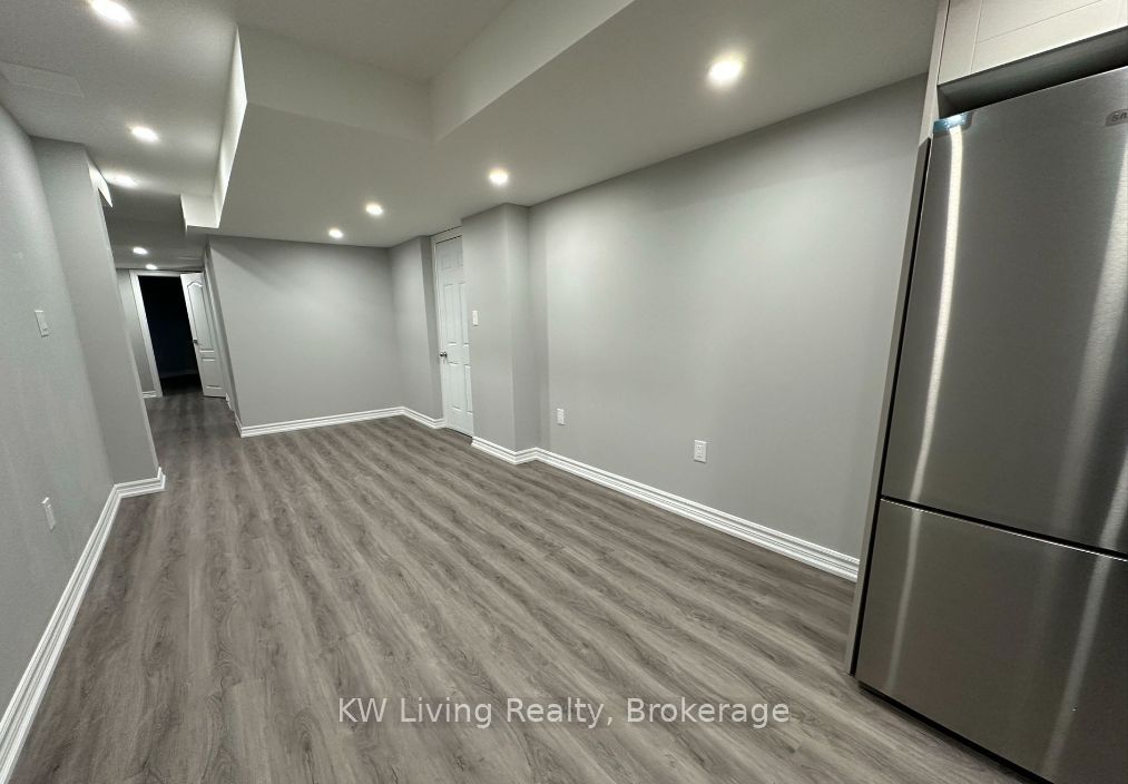 158 William Bartlett Drive Lower Property Photo 3