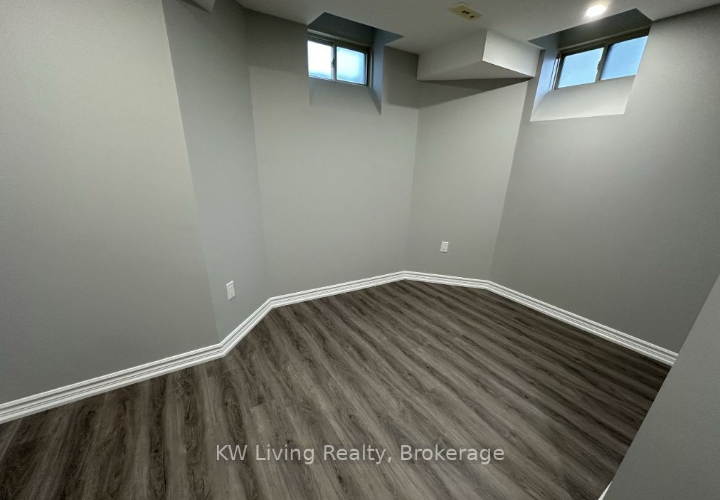 158 William Bartlett Drive Lower Property Photo 5
