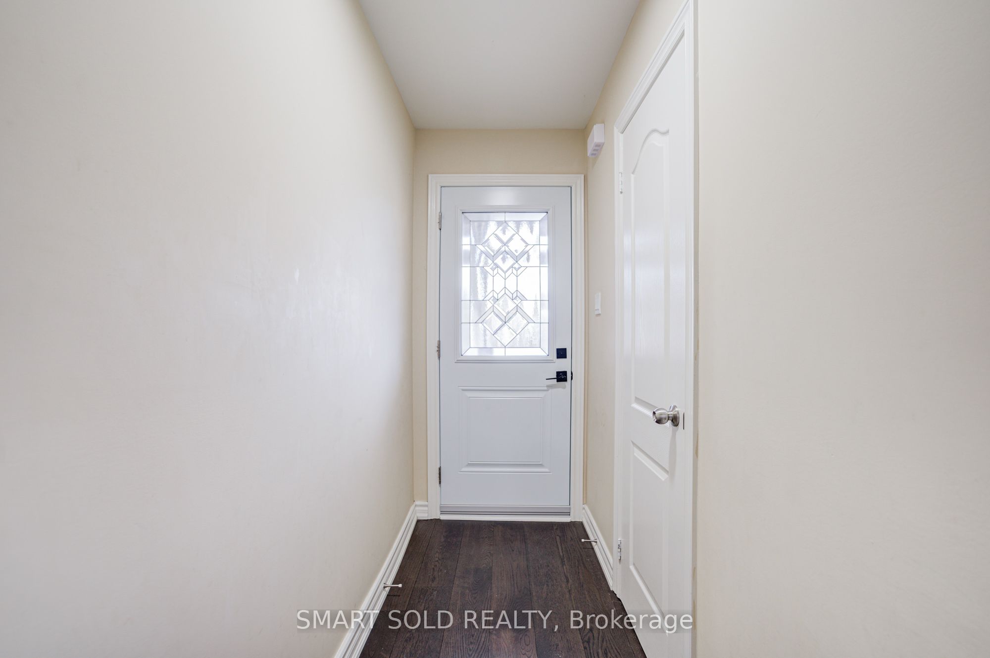 68 Denton Circle Property Photo 6