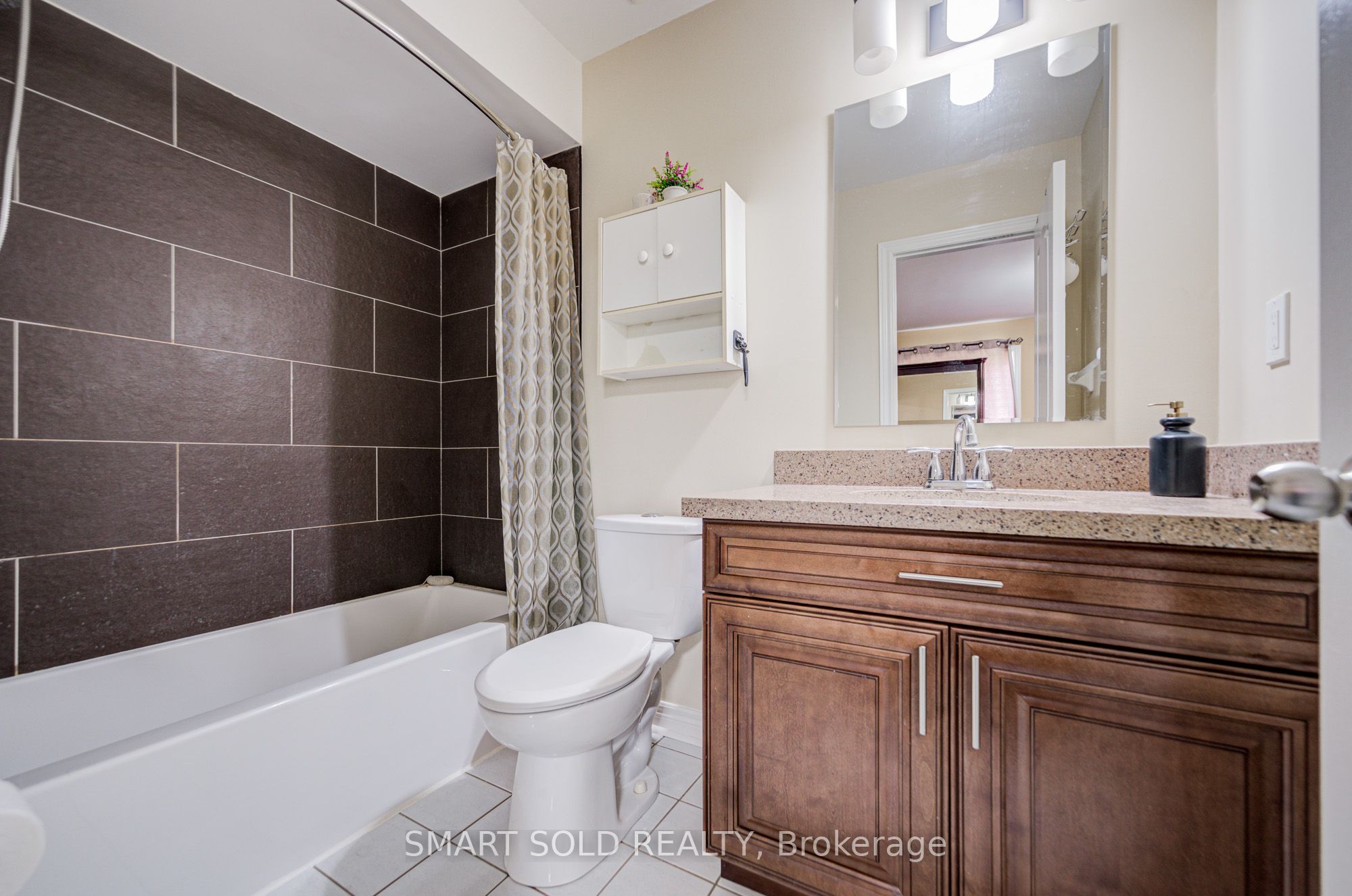 68 Denton Circle Property Photo 18