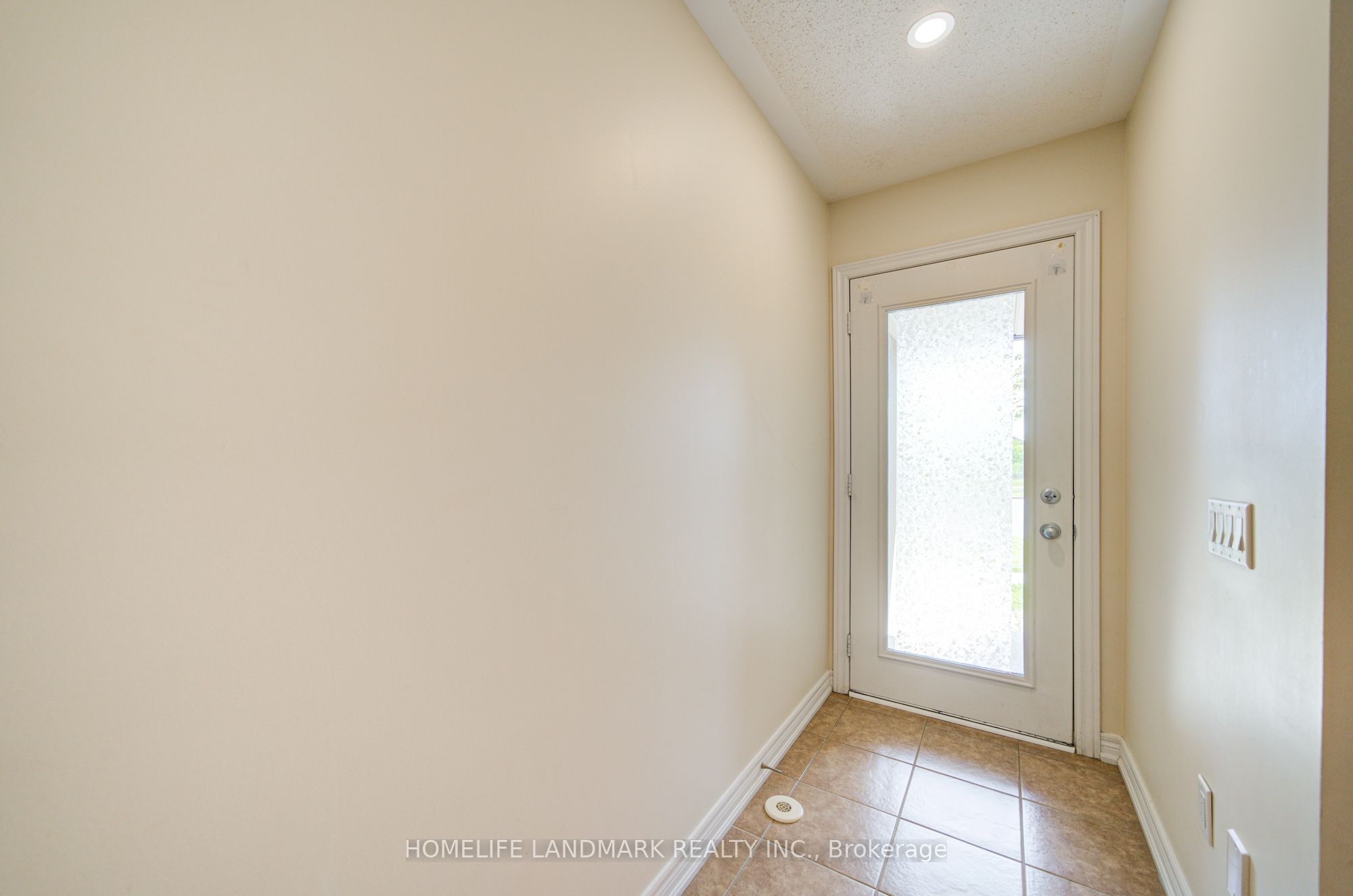 9976 Mccowan Road Property Photo 7