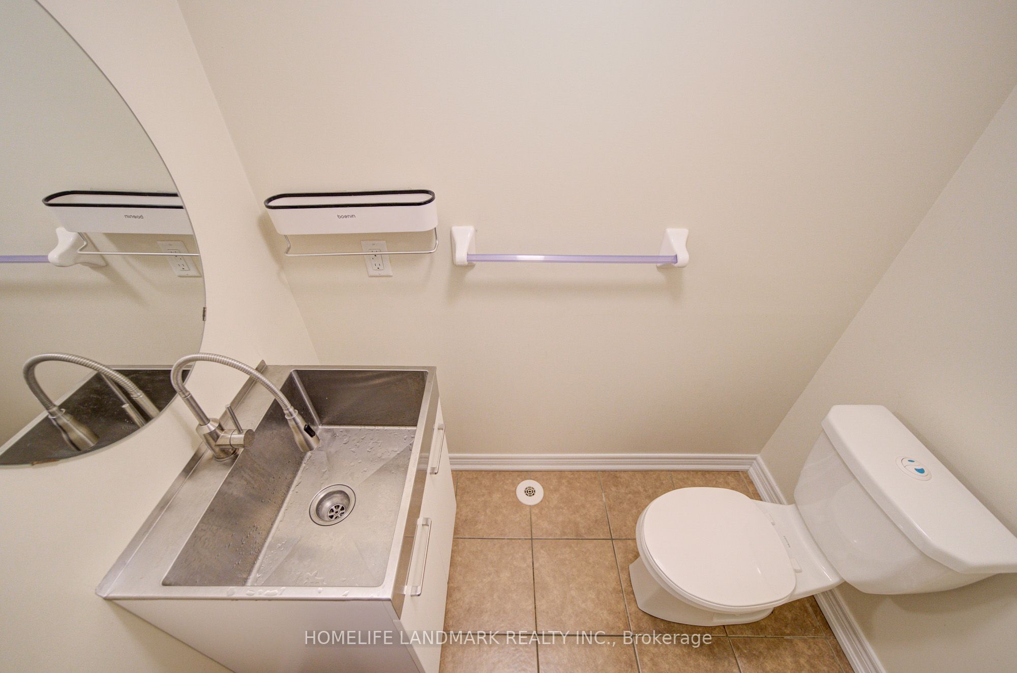 9976 Mccowan Road Property Photo 10