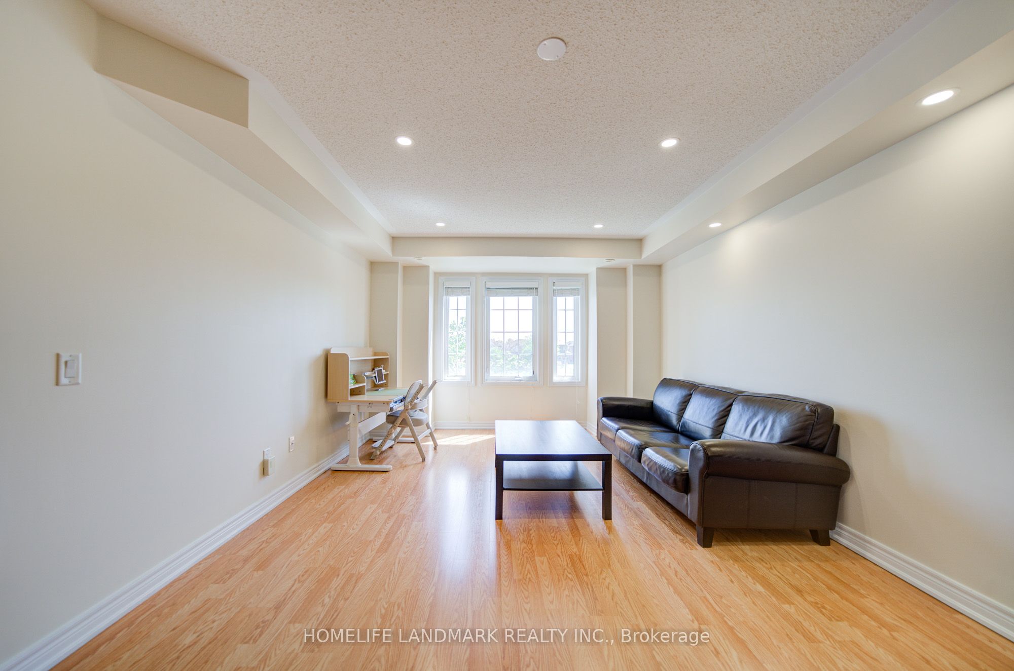 9976 Mccowan Road Property Photo 13