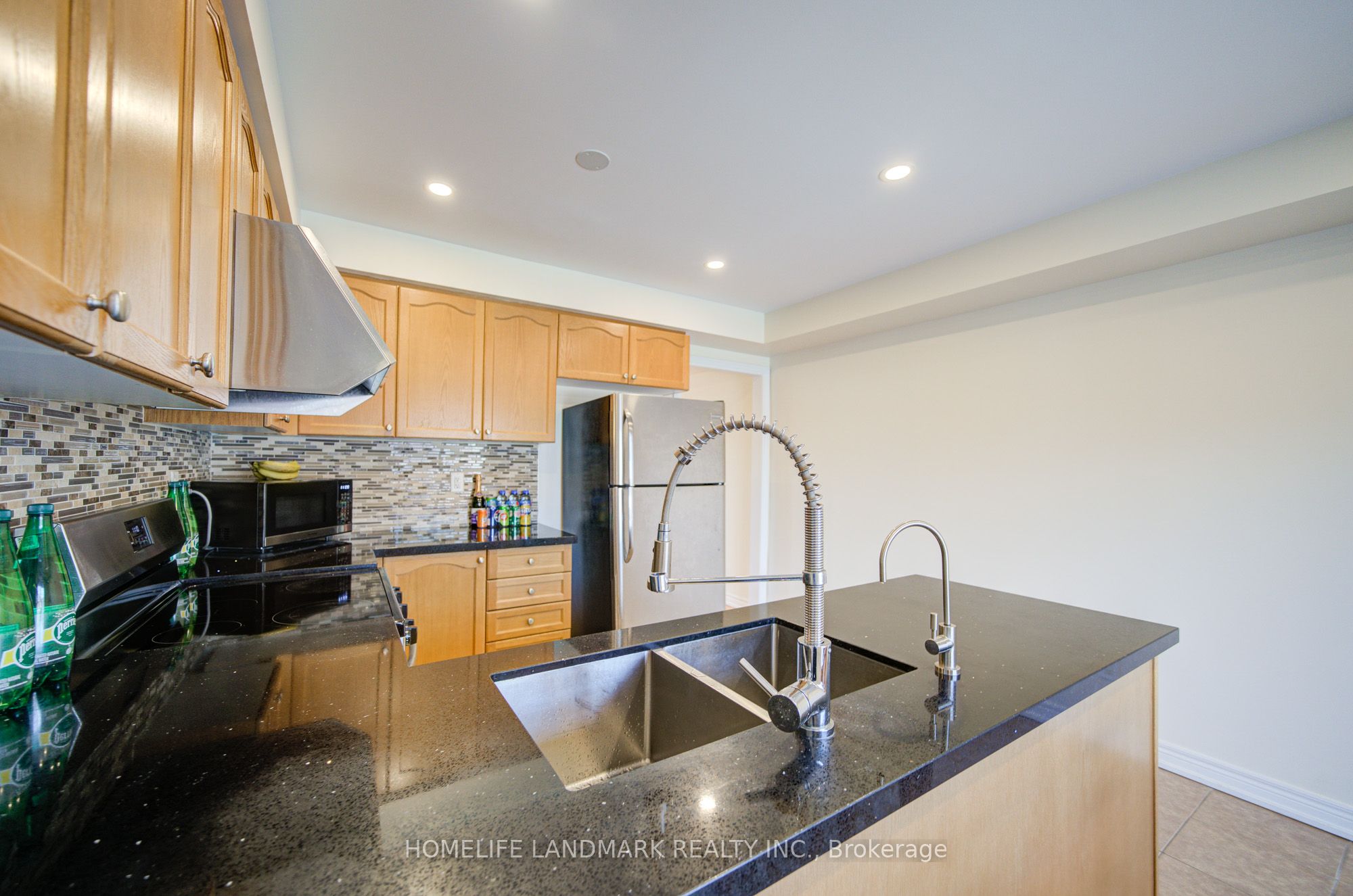 9976 Mccowan Road Property Photo 22