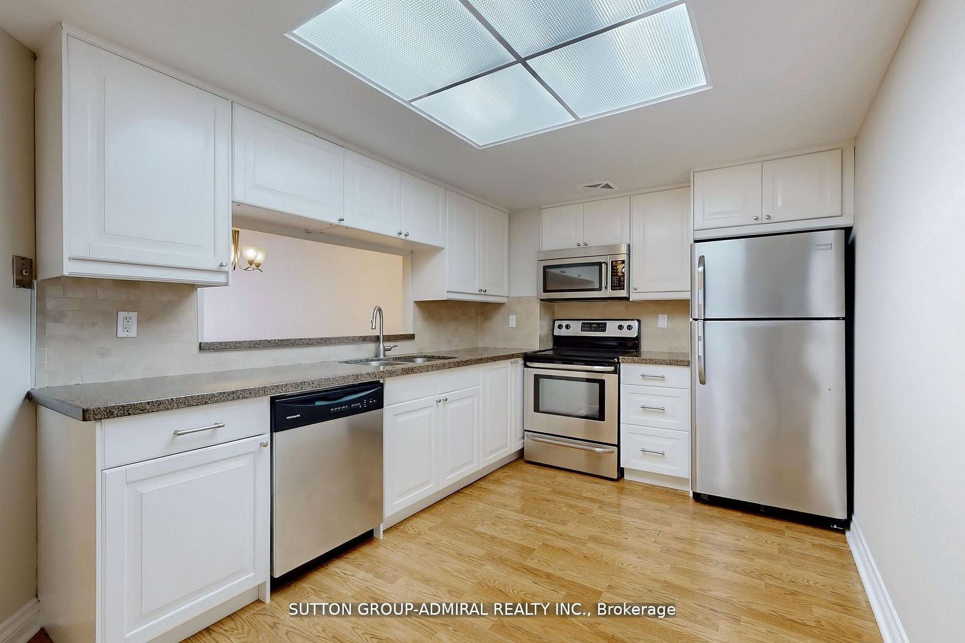 7601 Bathurst Street 1107 Property Photo 8